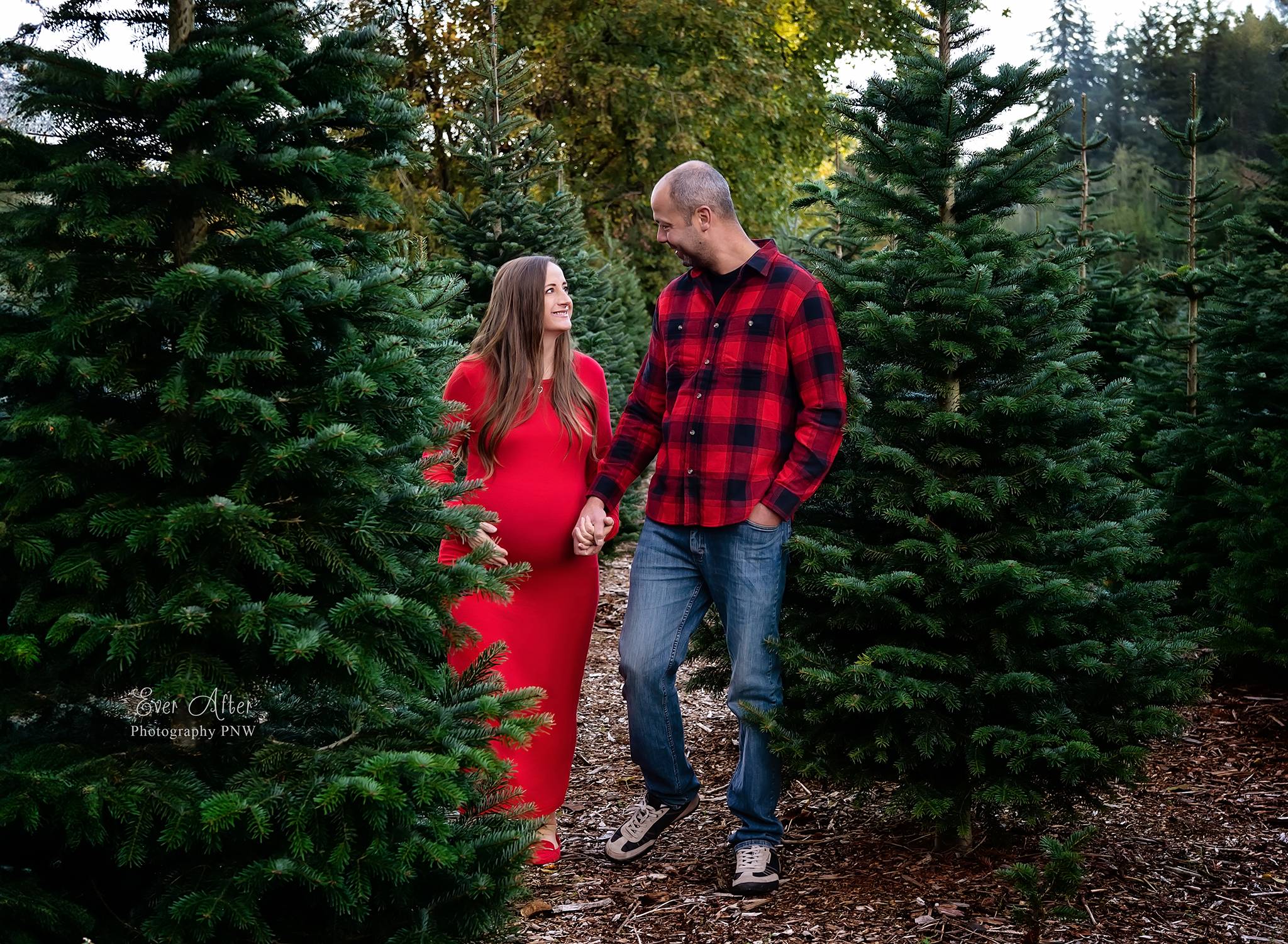 Maternity photographer Puyallup.png