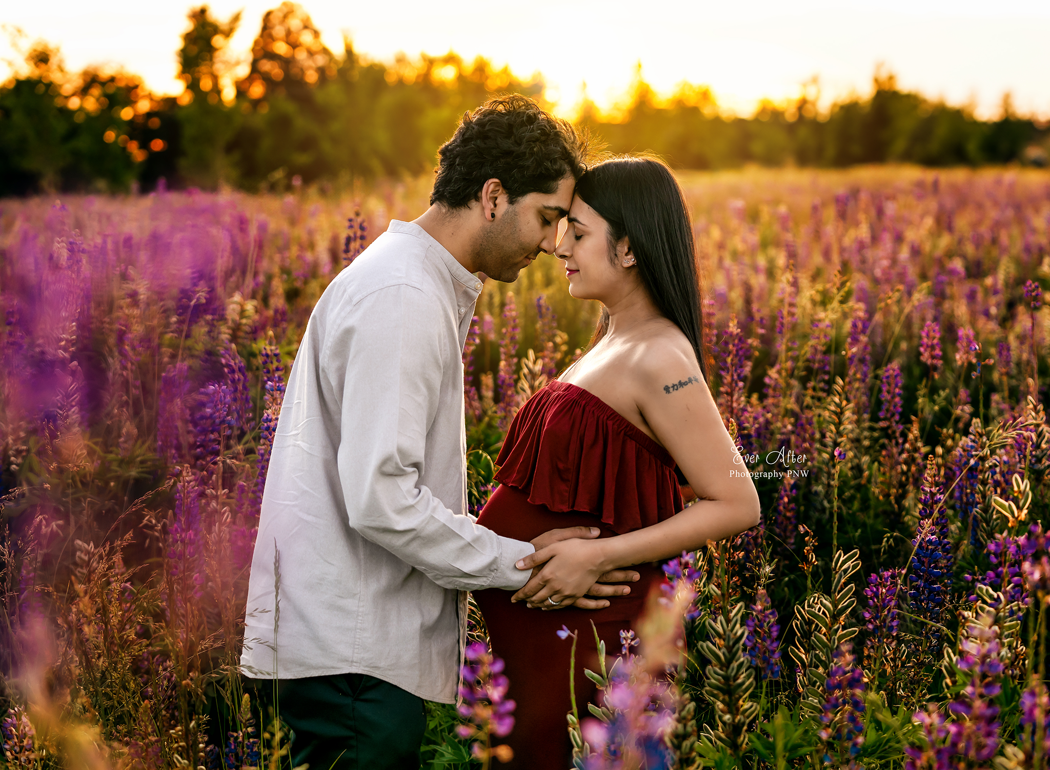 Maternity photographer Puyallup.png