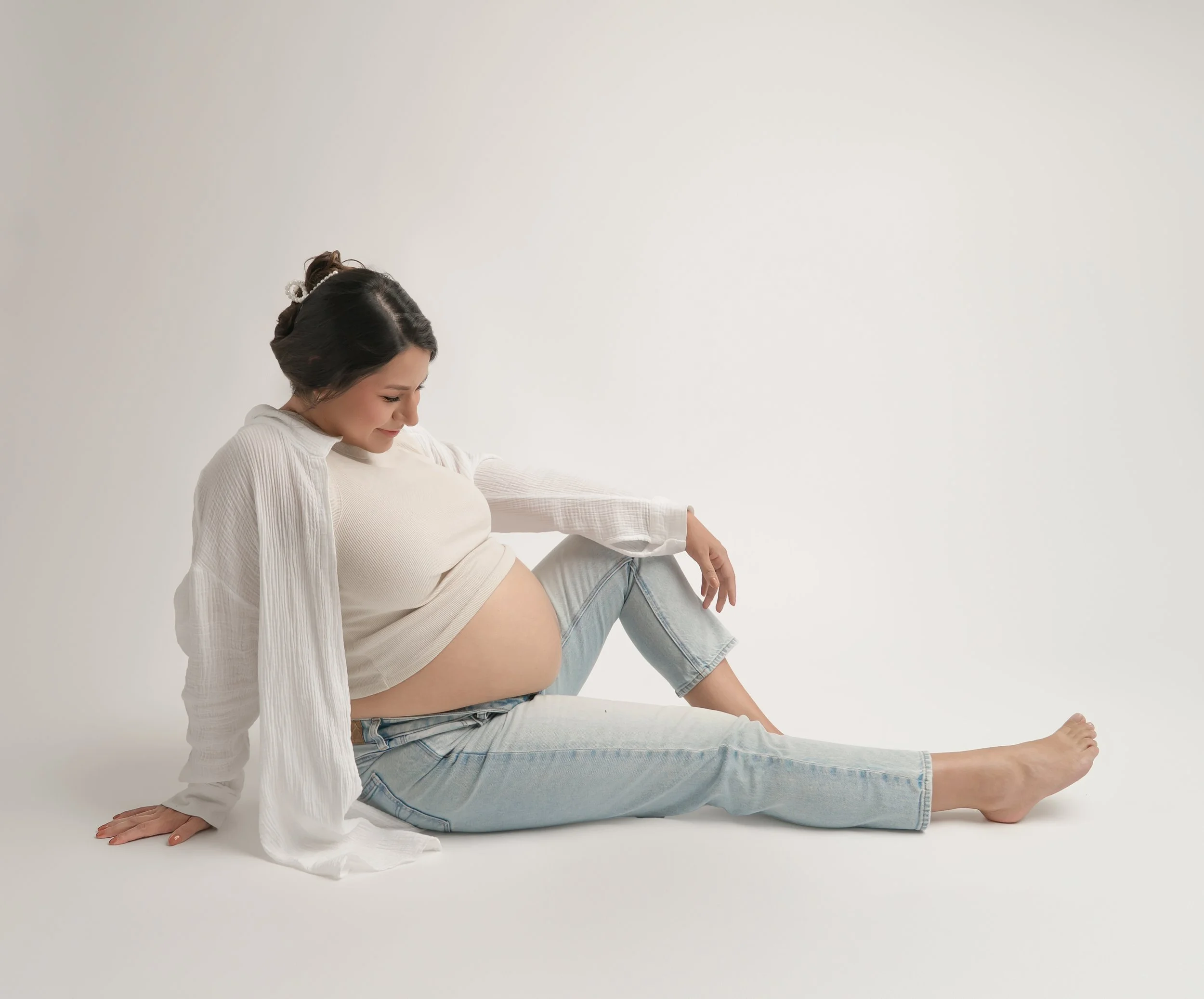 Maternity photographer Tacoma.jpg