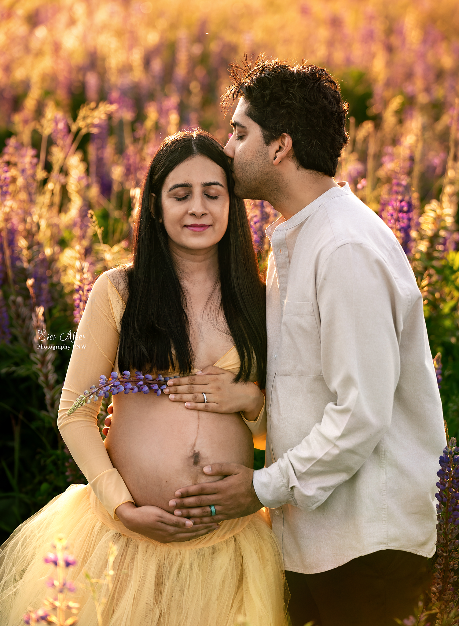 Maternity photographer fox island.png