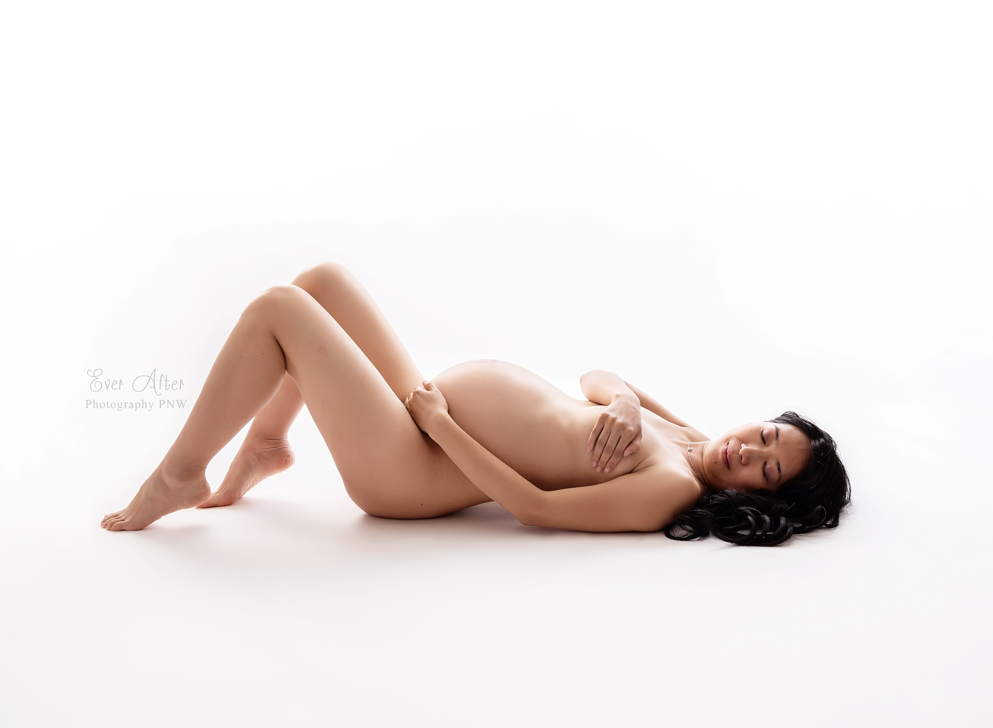 Maternity photographer Tacoma.png