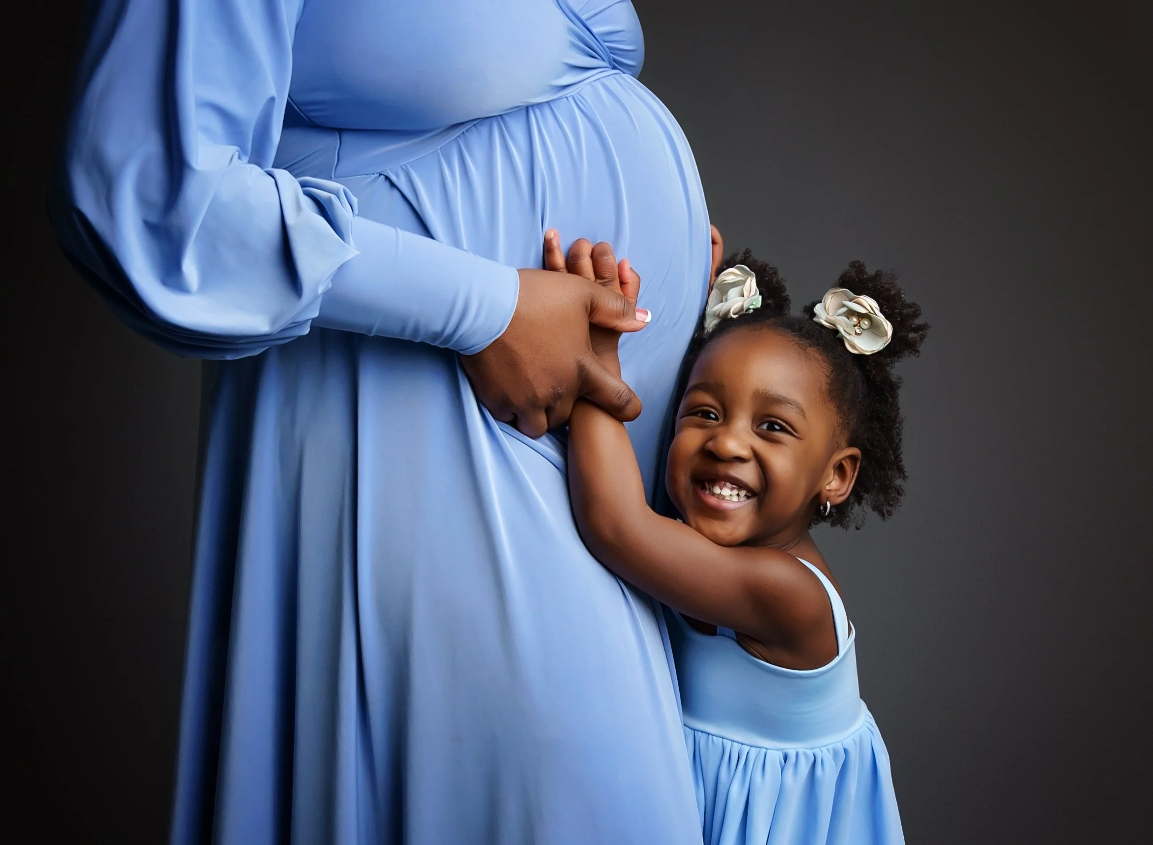 Maternity photographer Puyallup.jpg