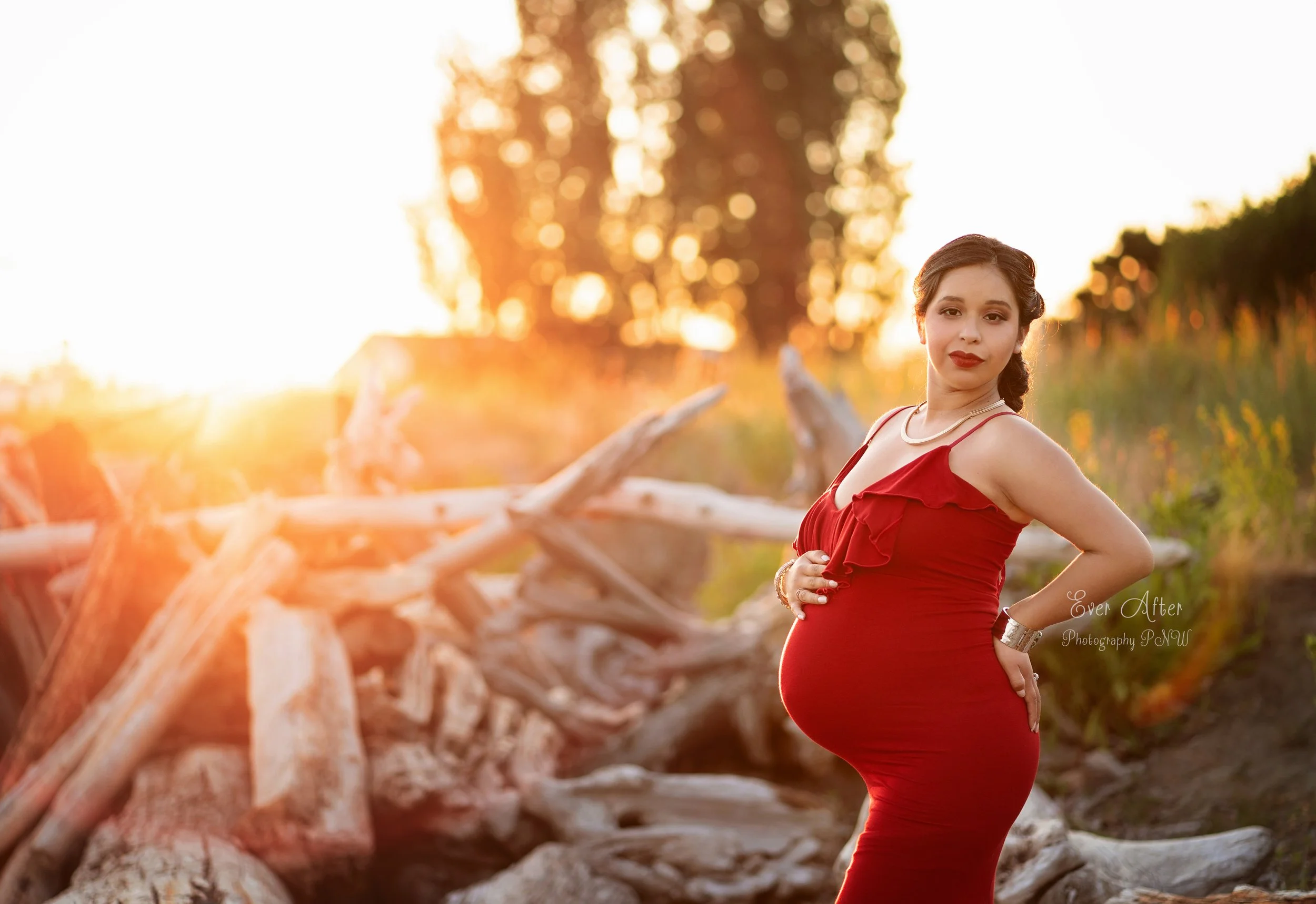 Maternity photographer Seattle.jpg
