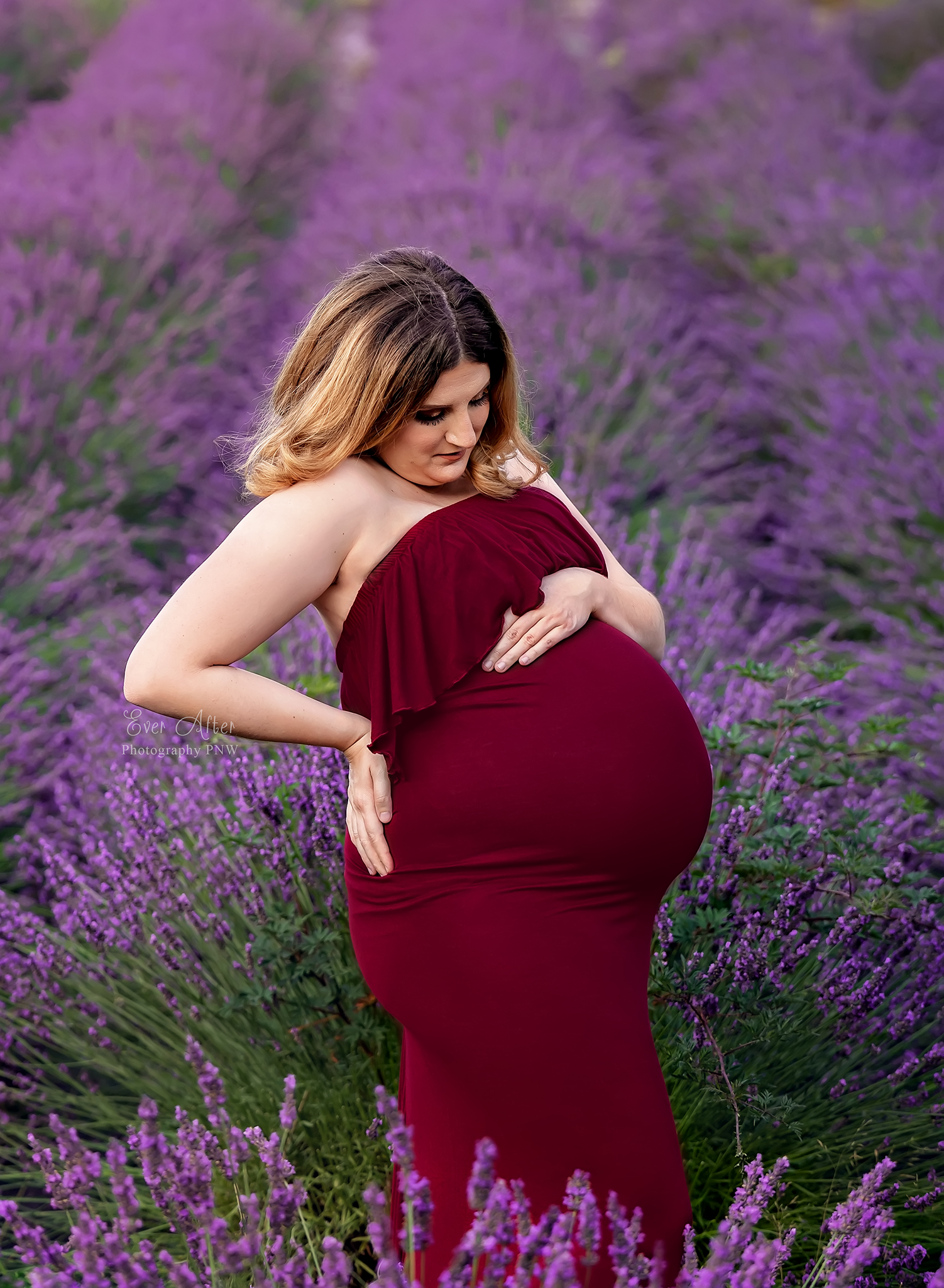 Maternity photographer Seattle.png