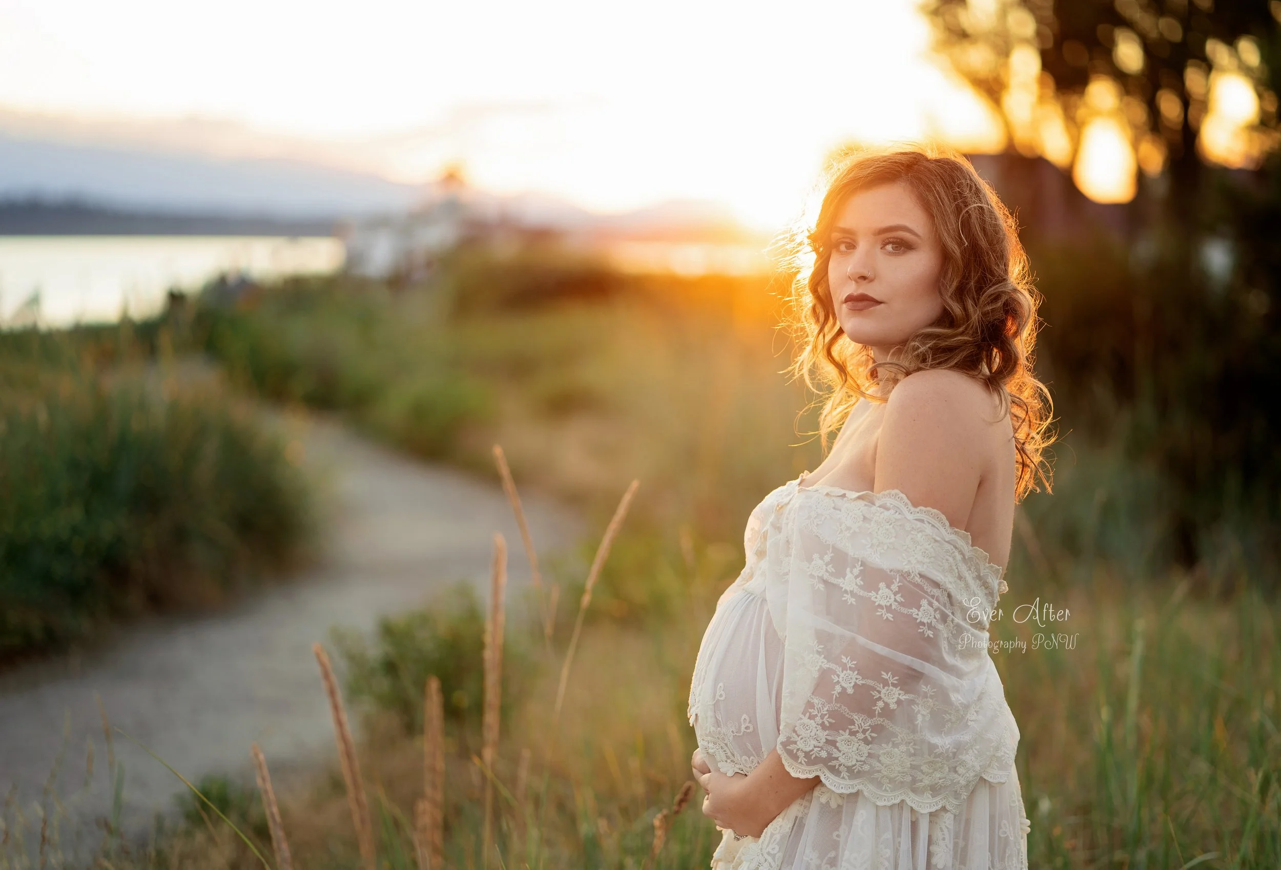 Maternity photographer seattle.jpg
