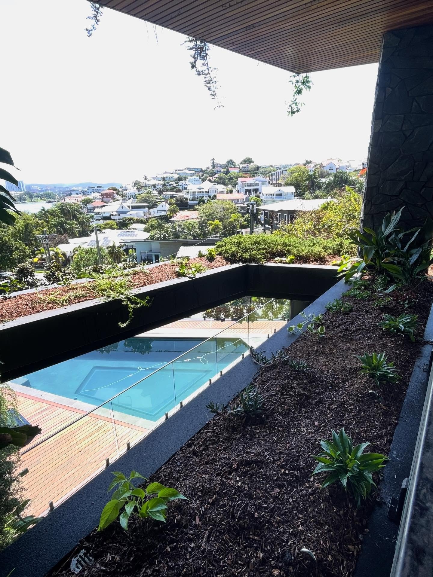 This beautiful multi story residential has had a full garden transformation completed with @ezfloinjection installed ✅ 

These podium gardens will soon be lush and thriving with life 🌱 💦 

#landscaping #landscapedesign #irrigation #fertiliserinject