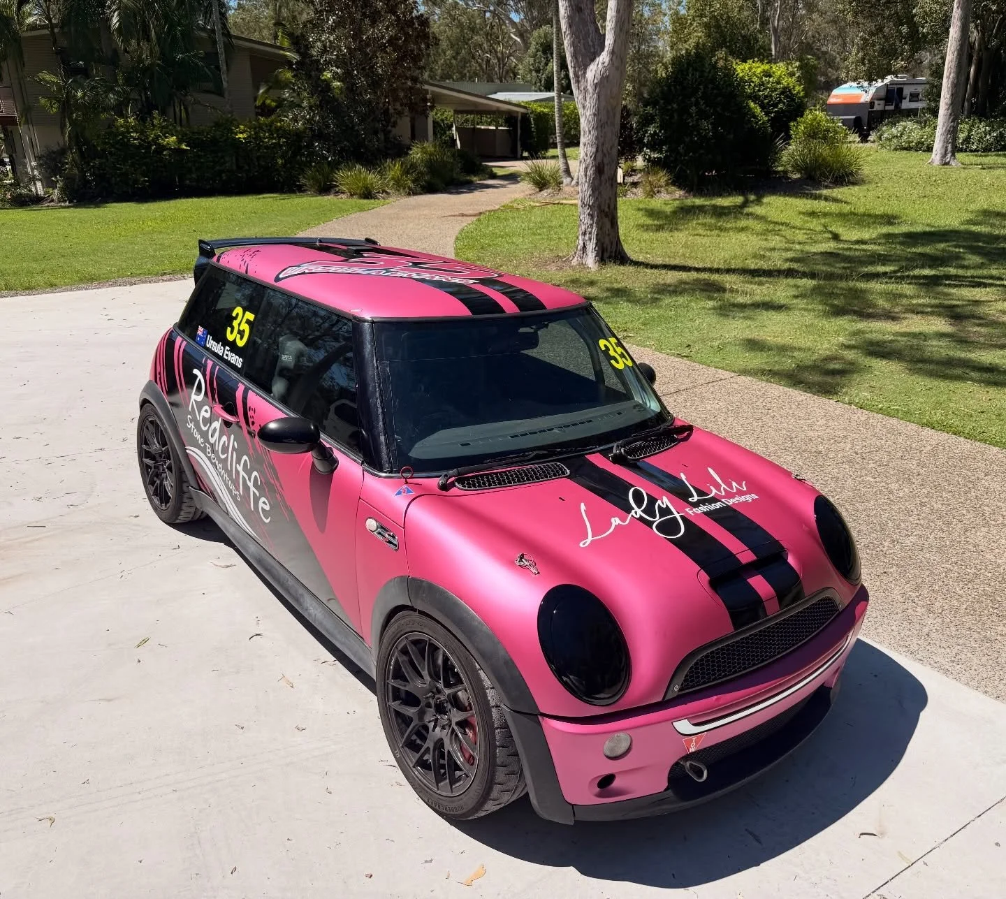 Mini Cooper Race Car I wrapped a couple weeks ago in Avery Dennison SWF 🤙