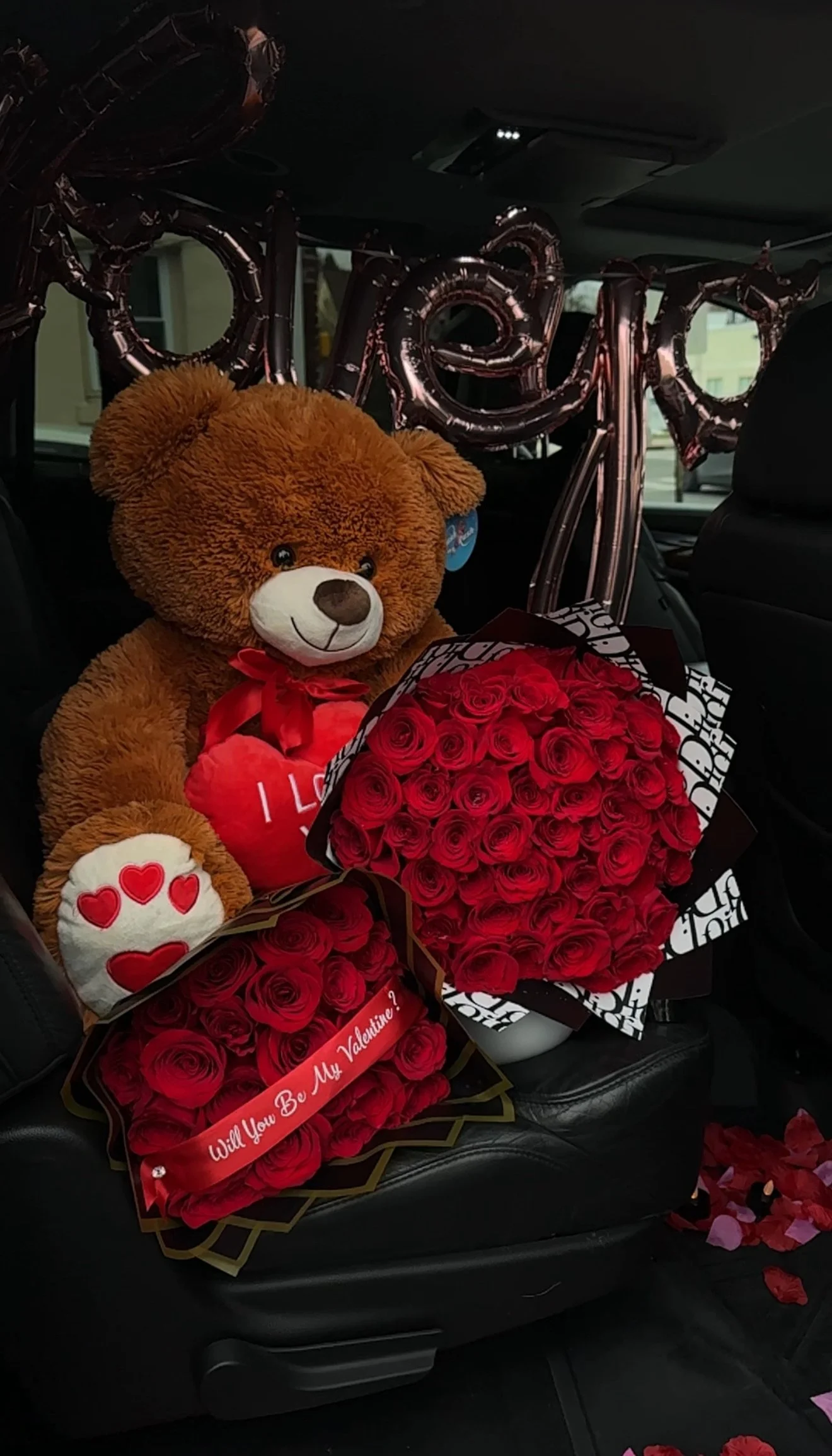 4hr Escalade Chauffer + Flowers