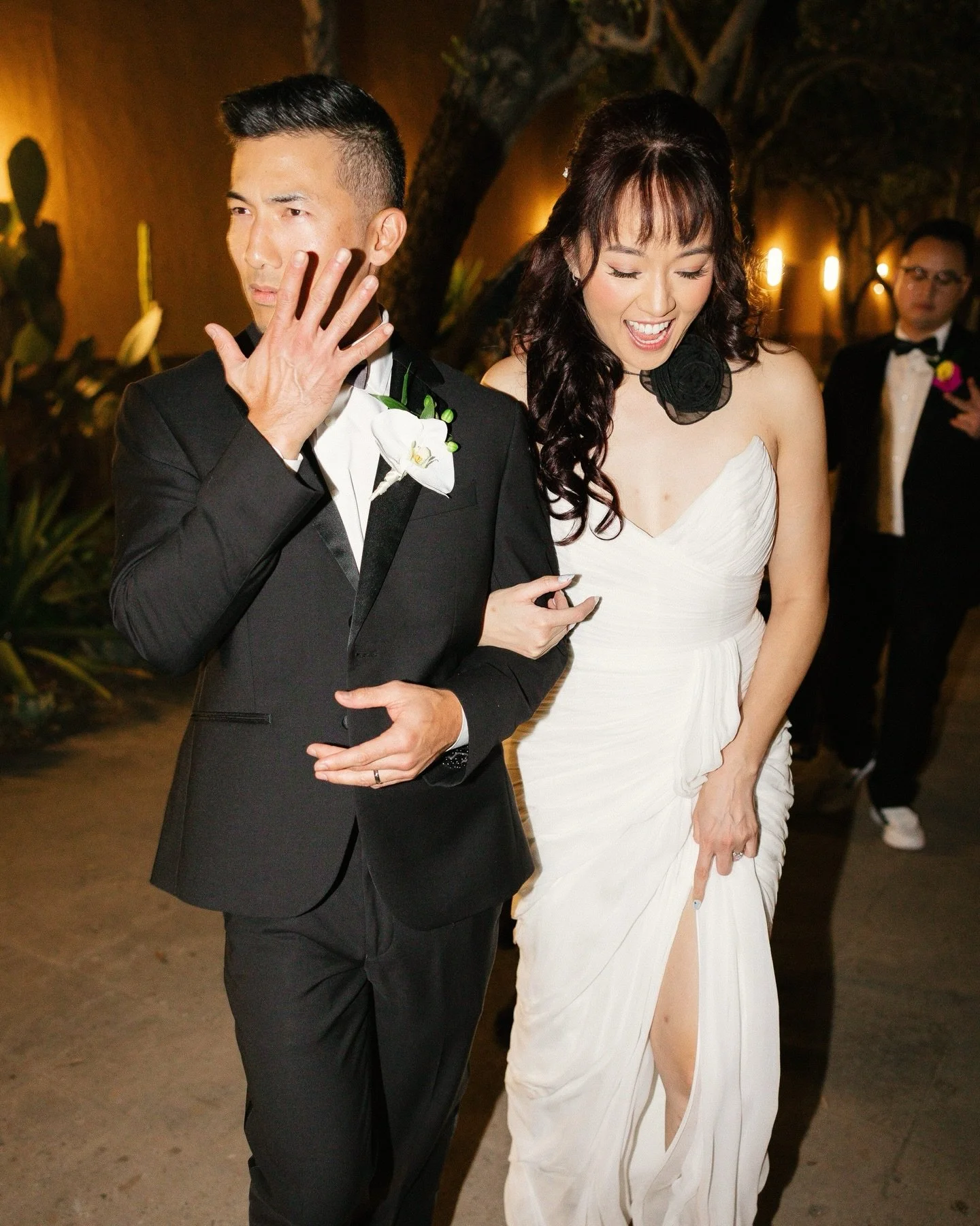That&rsquo;s the tallest red-envelope shot tower I&rsquo;ve seen.

So many emotions and fun moments filled Winston &amp; Beemy&rsquo;s wedding.  They kept it real and that&rsquo;s what creates lasting memories. 

-VENDORS-
Venue: @schoolatmhp
Floral 