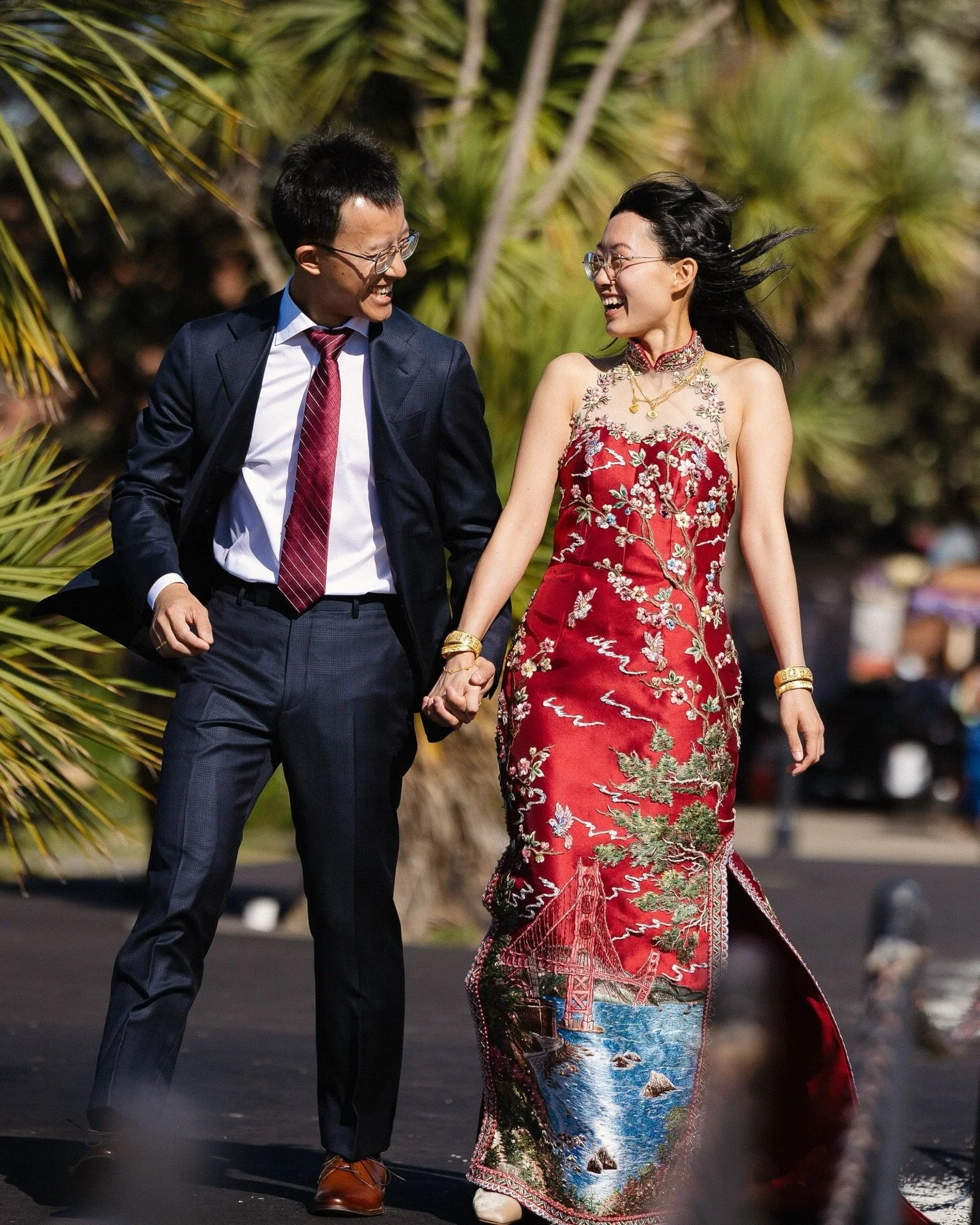 She definitely turned heads with this custom dress by Alethea, depicting an SF trolley and the Golden Gate Bridge. What a beautifully heartfelt day it was to capture.

Dress: @alethea_official.id 
Photography: @inspiredbystudio 
Planner: @arlenemunoz