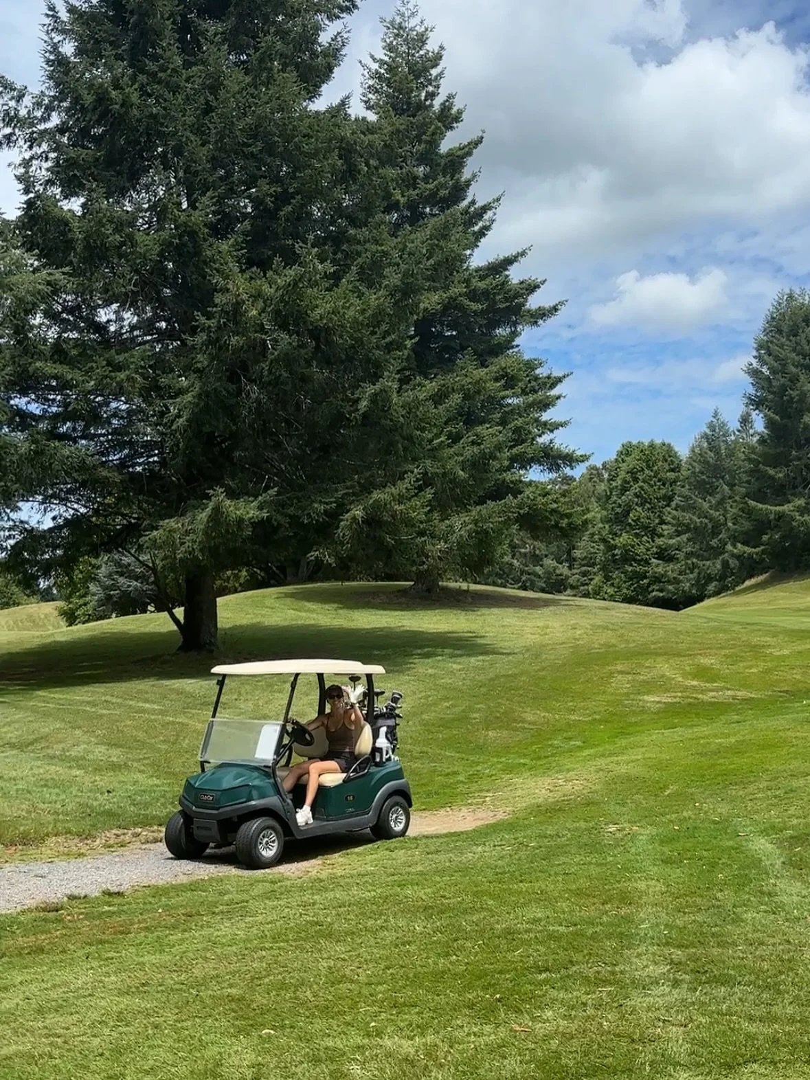 Happy New Year! 🥳 My holibobs are officially over, but they were sooo much fun and I&rsquo;m so excited for the year ahead!

I&rsquo;ve still got a couple of spaces left in Q1, so if you&rsquo;ve been thinking about updating your branding, website o