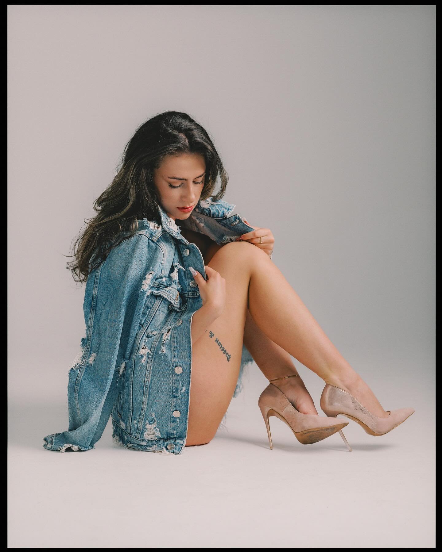 Some portraits of local model @simona_supeala who&rsquo;s recently moved to Southend, taken at the studio (and the local woodland across the road 🌳)

Please give her a follow and drop her a message if you&rsquo;re interested in working with her and 