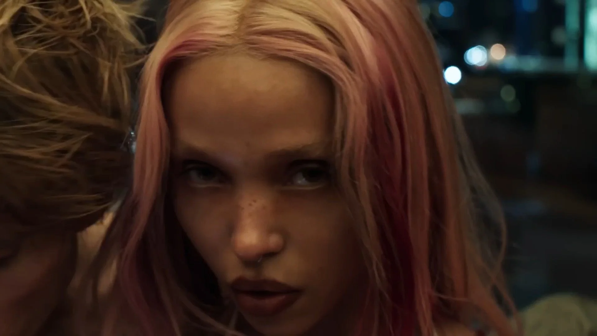 FKA Twigs - Love Crimes