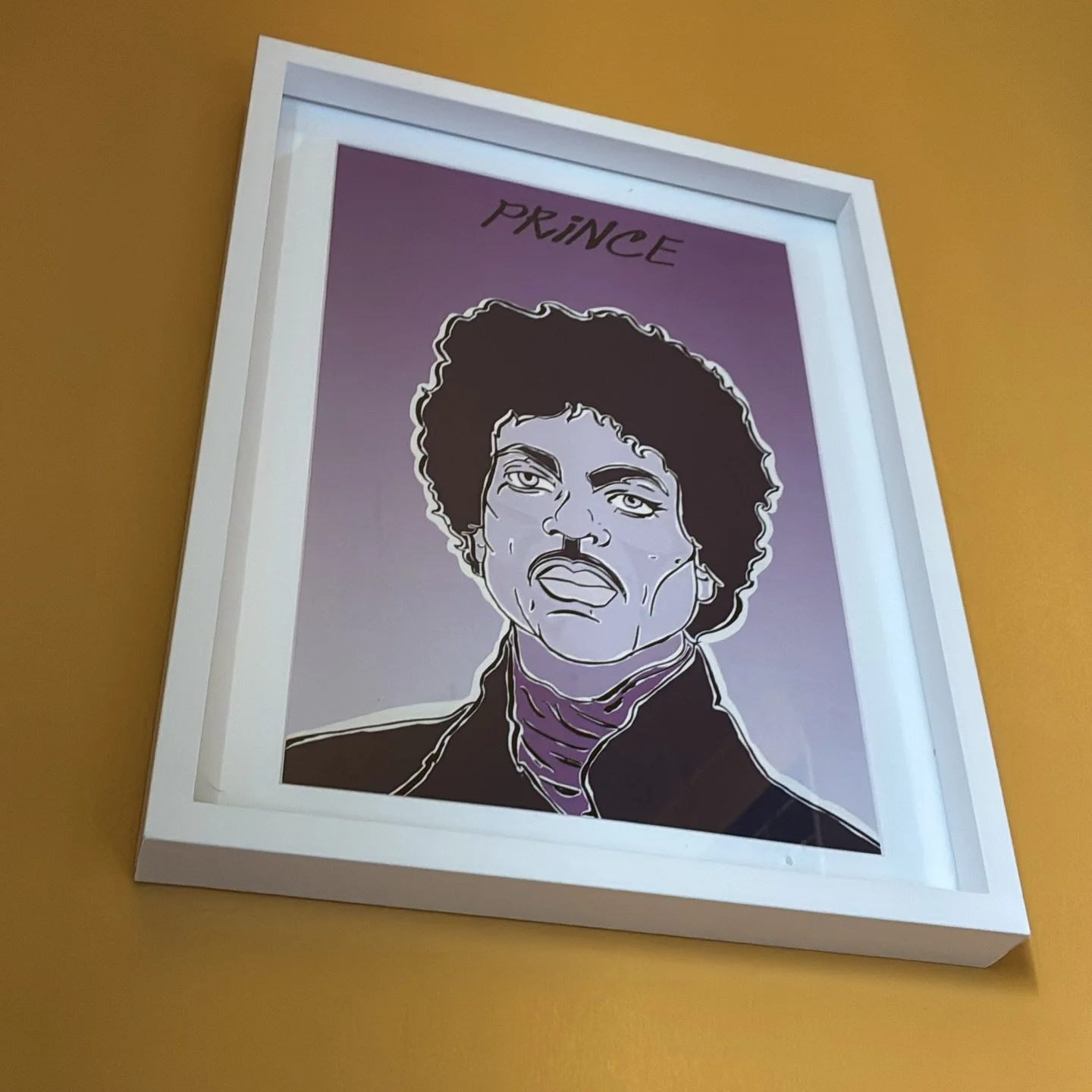 There he is! 10 years ago today we lost a beautiful genius.
@bbc6music are celebrating Prince today and playing all the wonderful music we love by the man himself and the artists he inspired and championed. Go listen!

This amazing pic created by @th