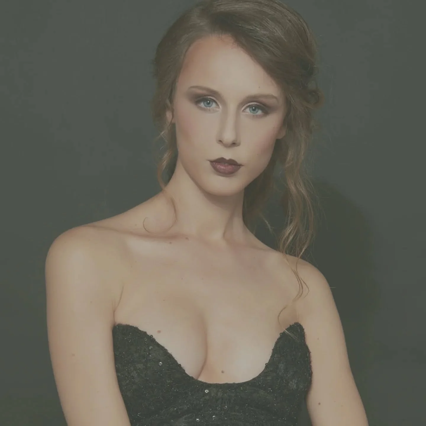 Mirada.

#redcarpet #shooting #makeupartist #makeup #hairdresser