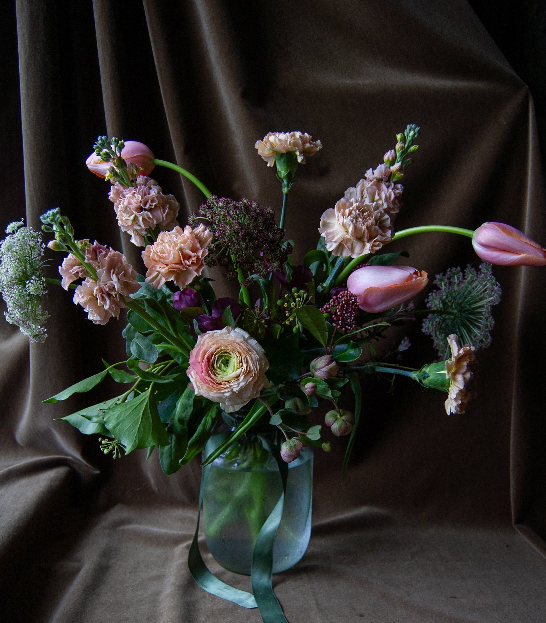 How to Choose Your Wedding Flowers: Advice from a Non-Traditional Florist