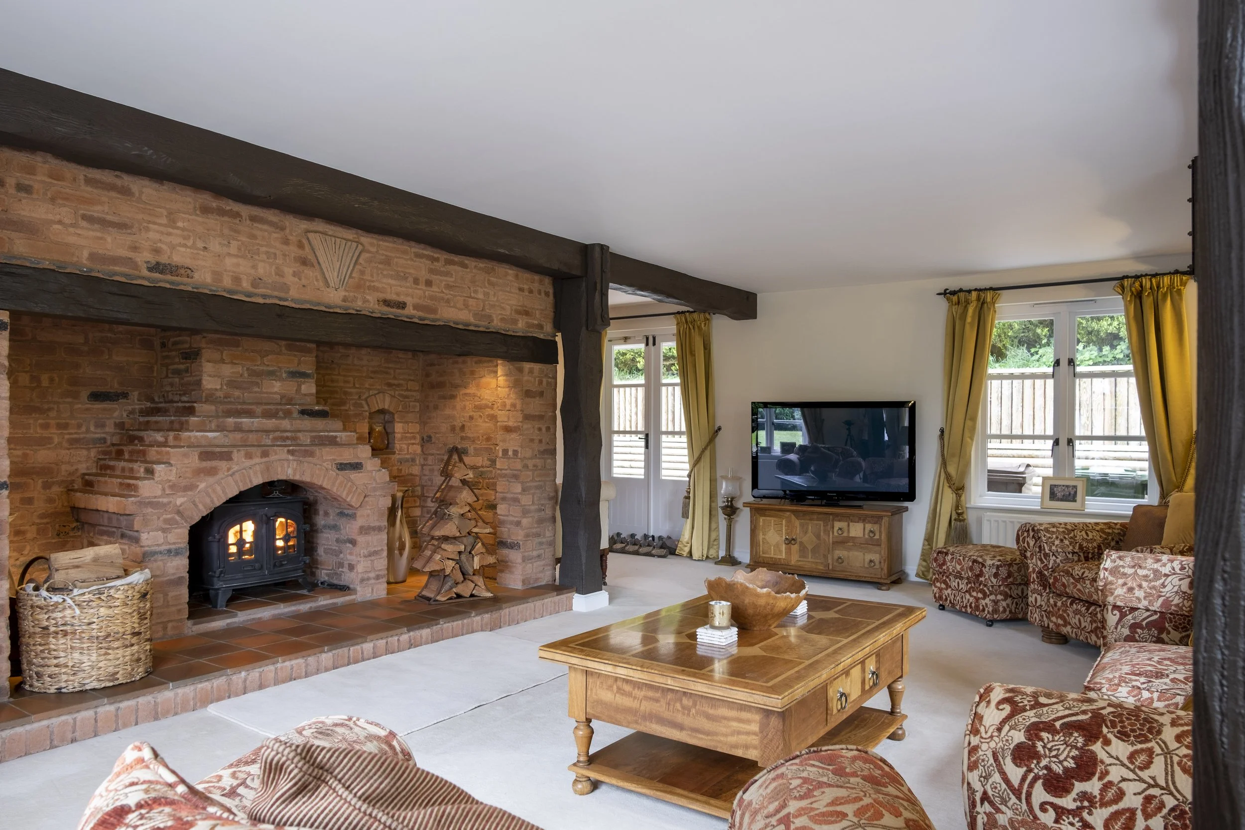 Churchside Lounge-2.JPG