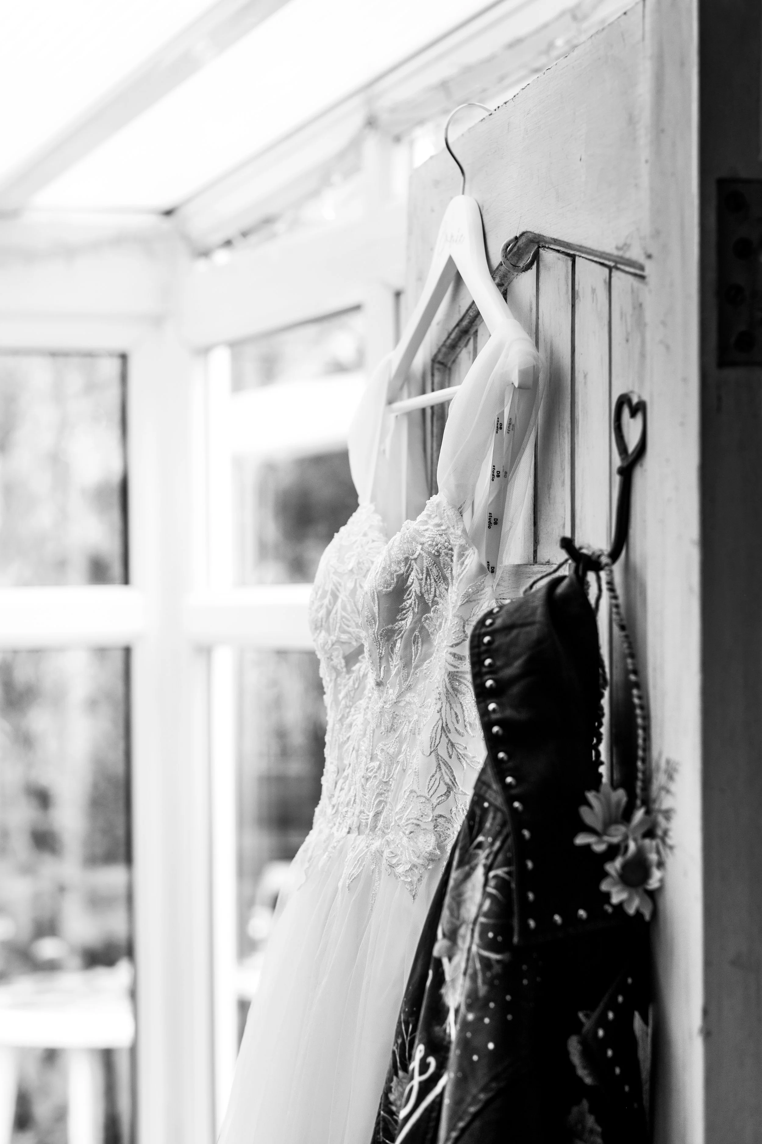 Bridal Prep Mr & Mrs Hynes Dudley Wolverhampton Wedding Perton-5.JPG