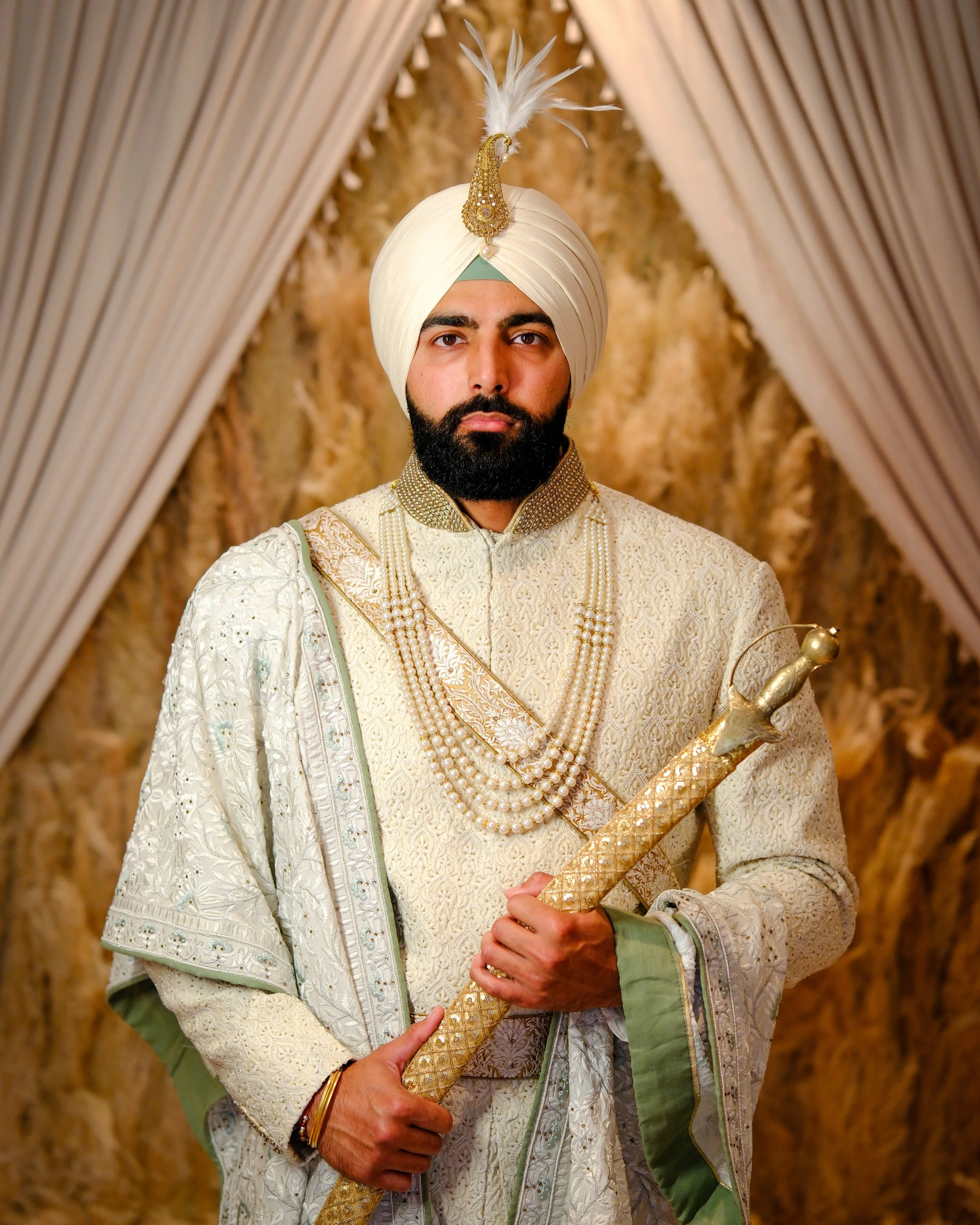 Let&rsquo;s never forget just how good @shaun_singh_92 looked on his big day(s) 💪🏽

Absolute boss 💯 
Photo on slide 7->8 is one of my favourite I&rsquo;ve ever taken. (Ben)

TYS 📸