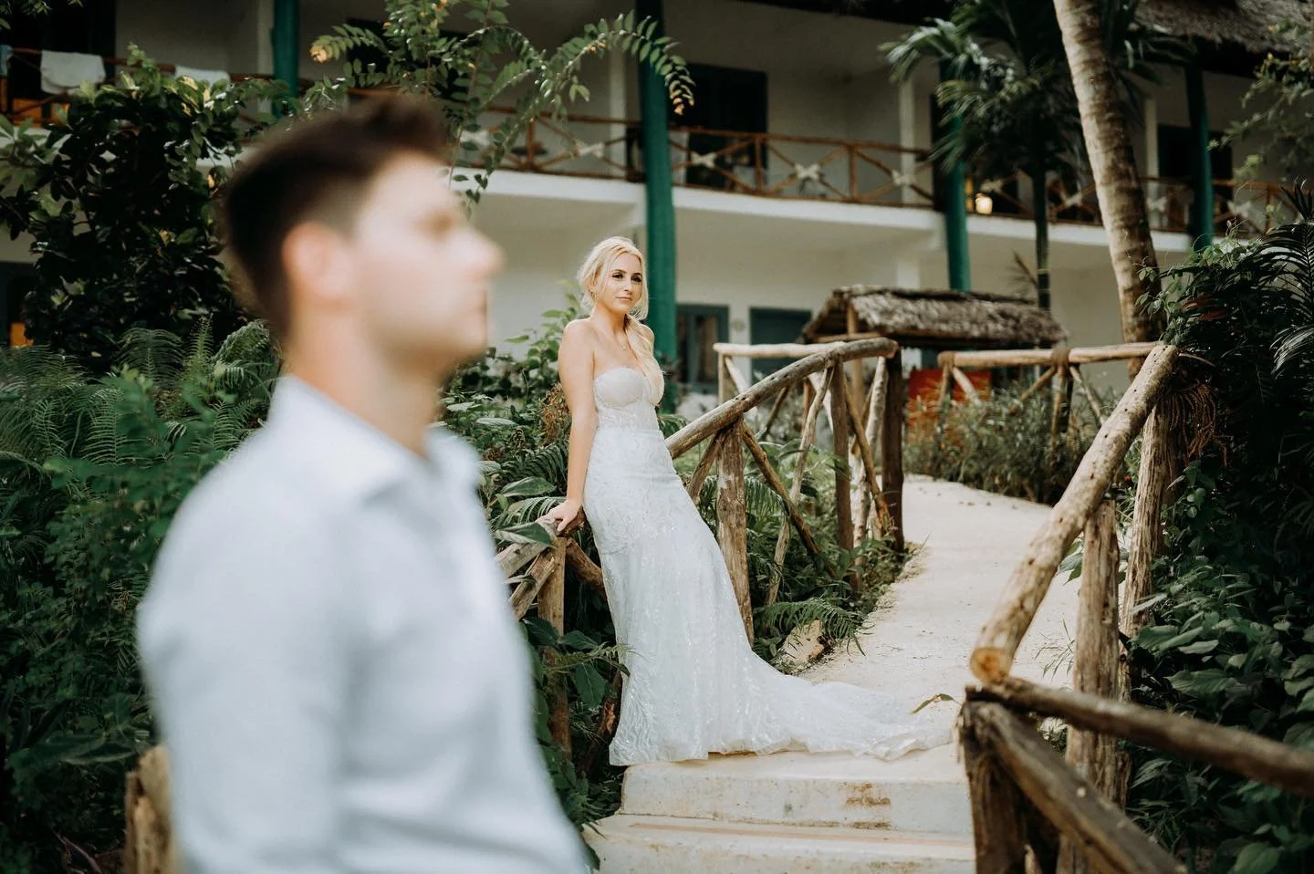 Zanzibar elopement couple