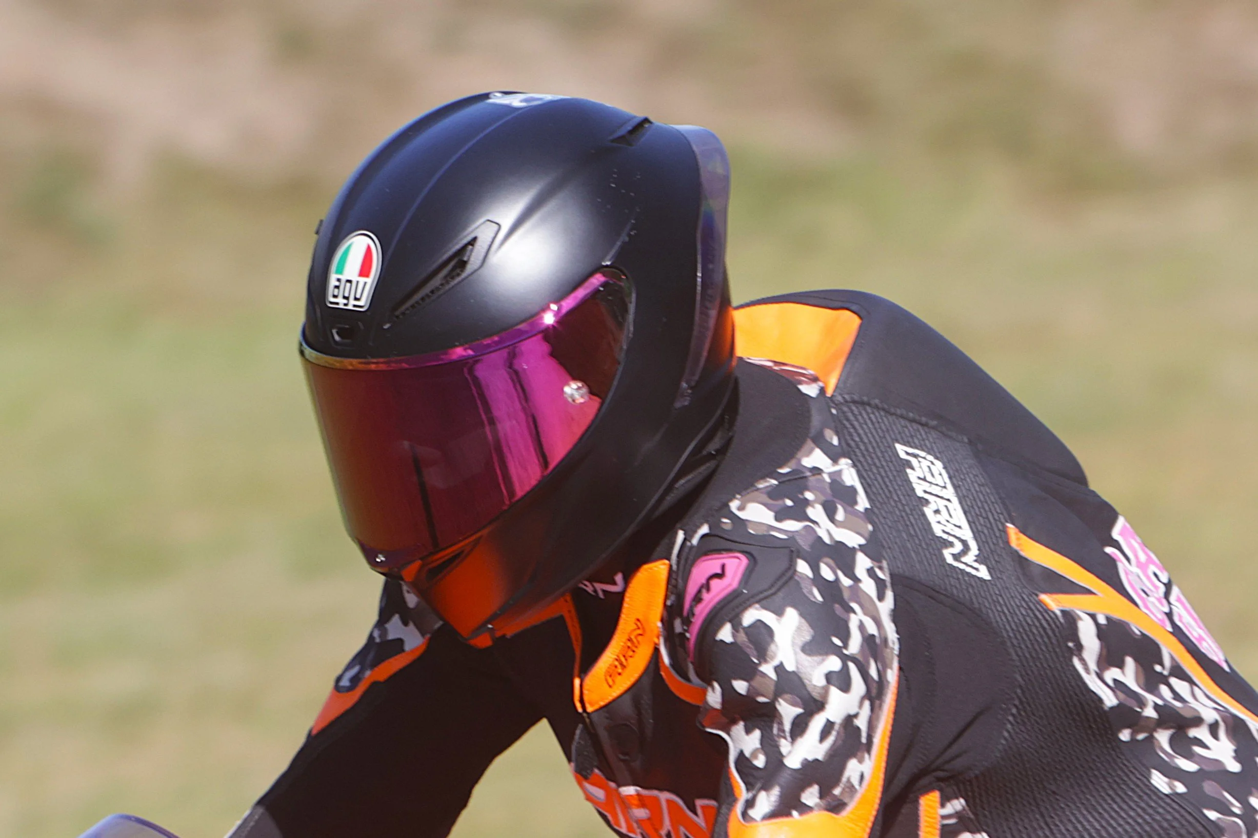 BB018258 crop.JPG