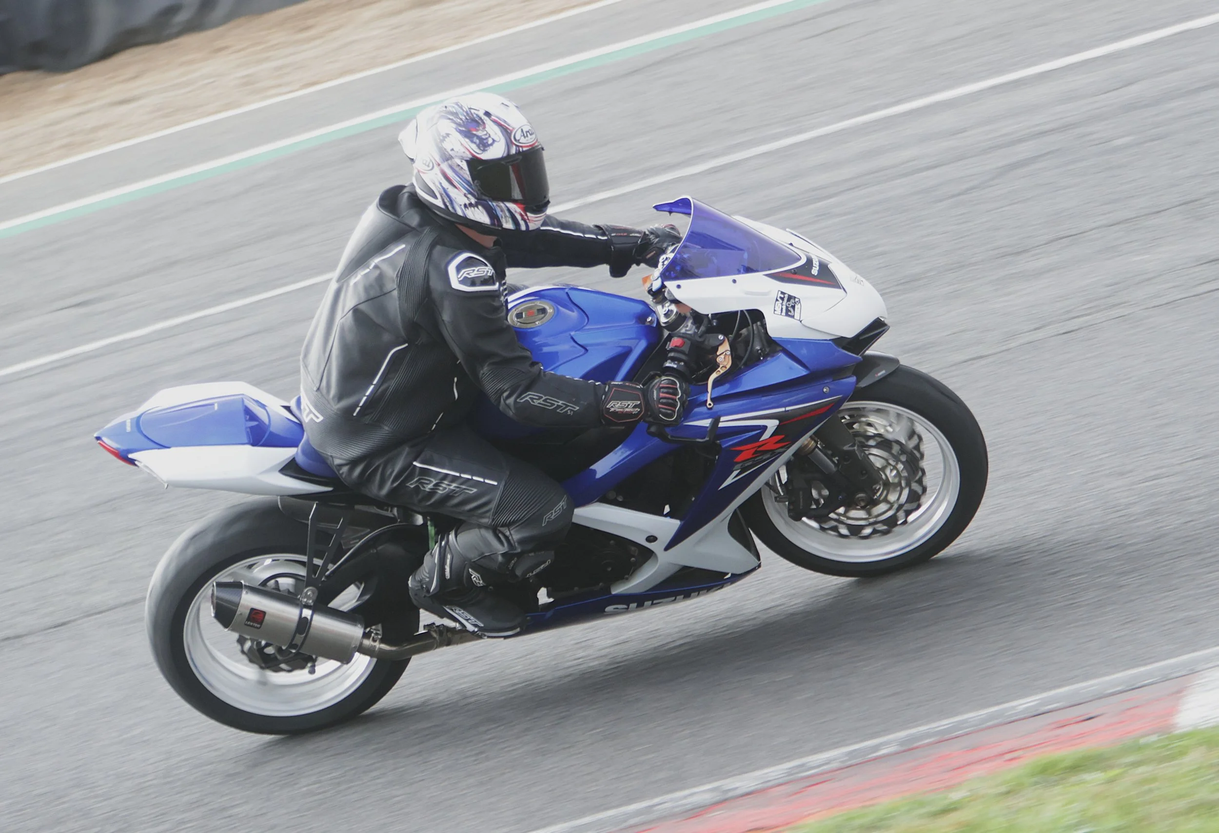 BB010844 crop.jpg