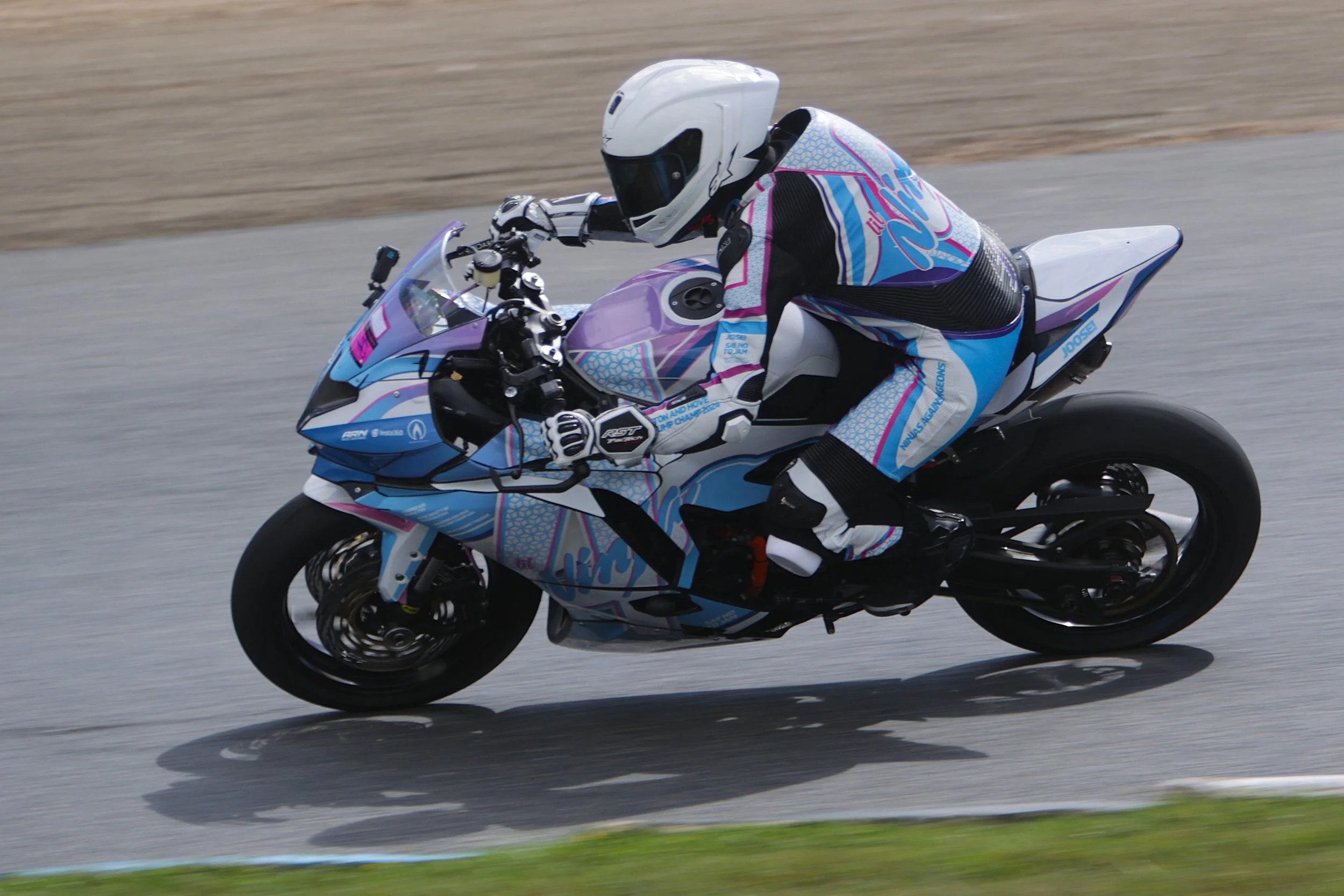 BB018962 crop.JPG