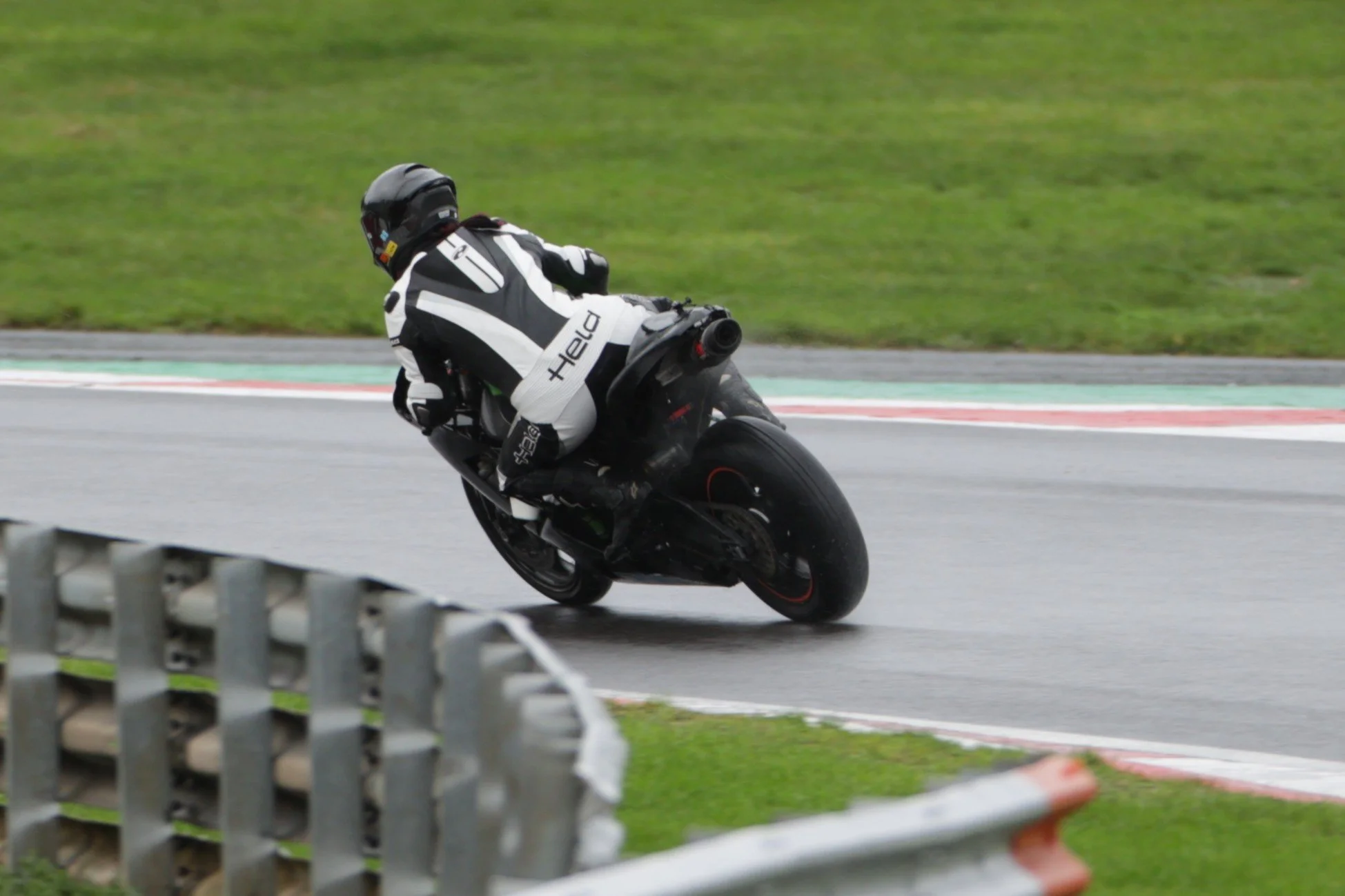 No Limits Bike Track Day - 27 Oct 26 - It was a wet start to the day