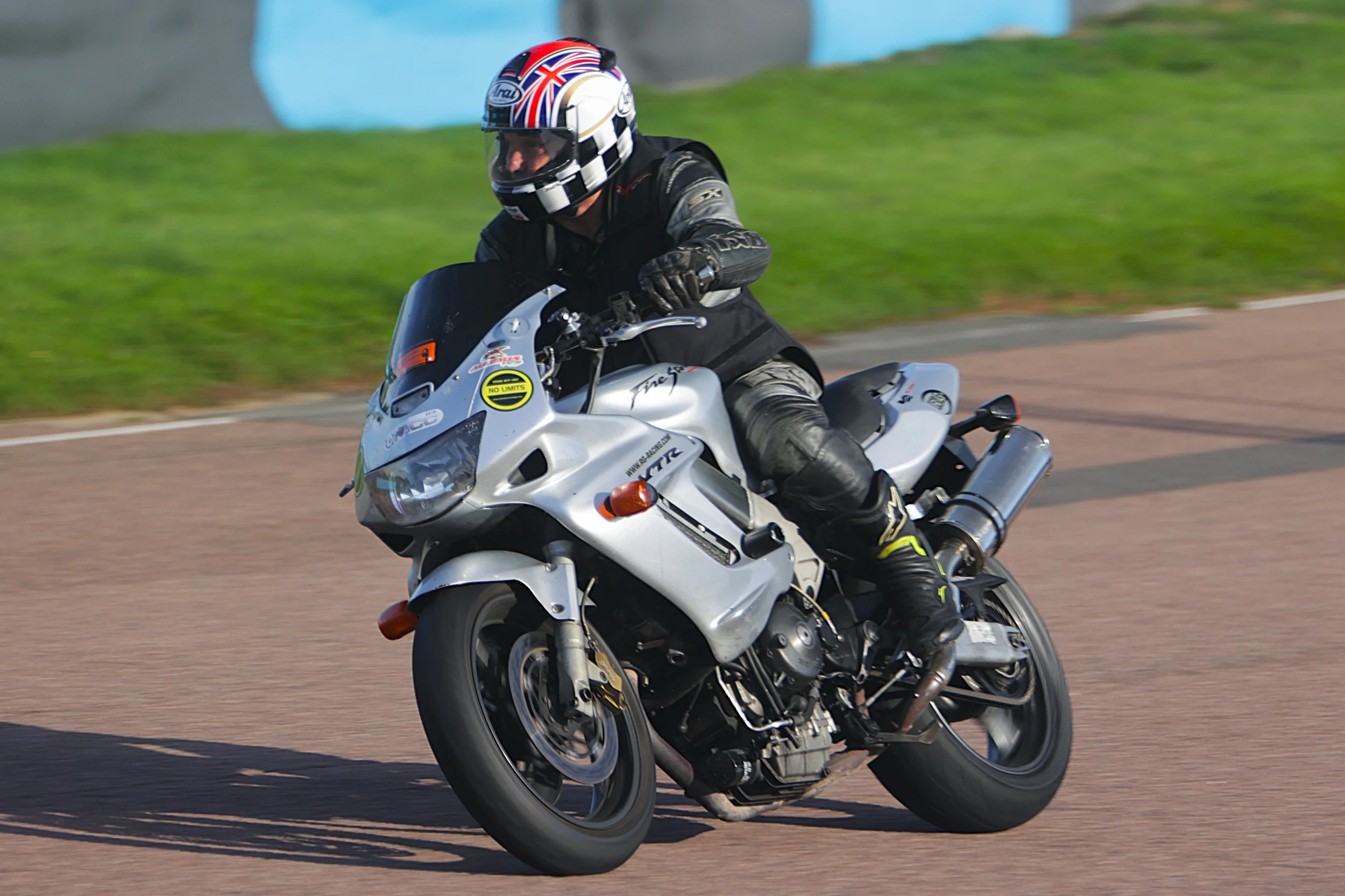 BB017541 crop.jpg