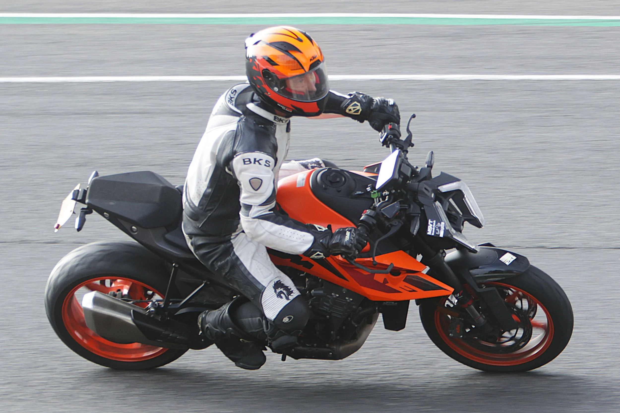 BB010944 crop.jpg