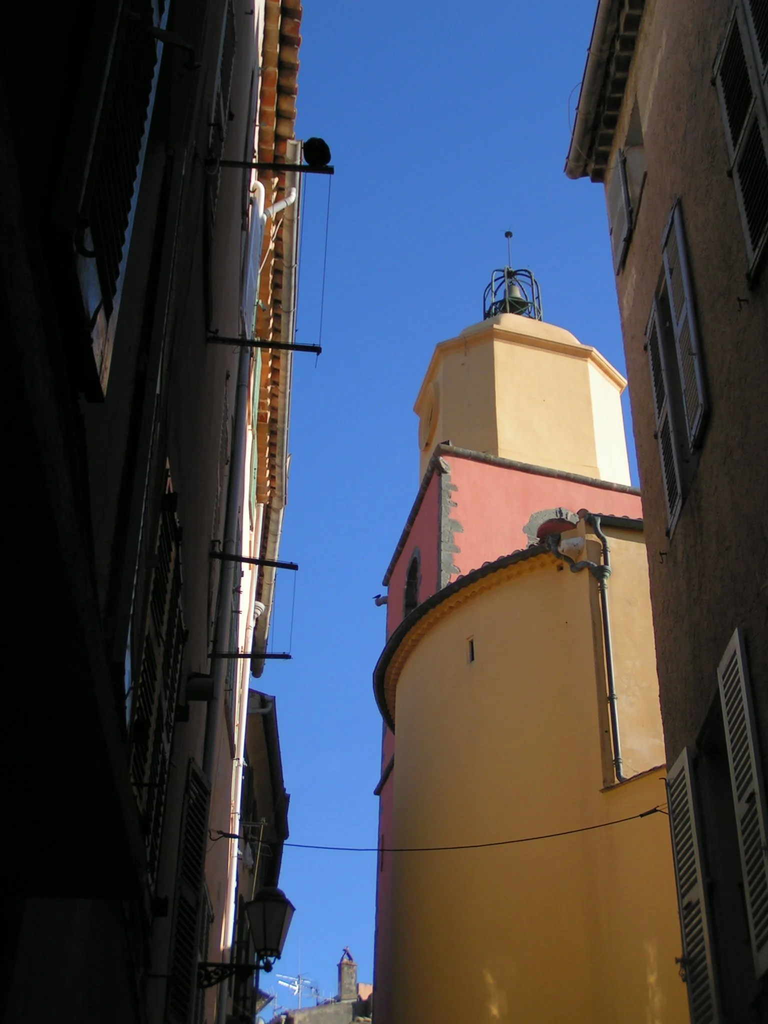 St Tropez back street