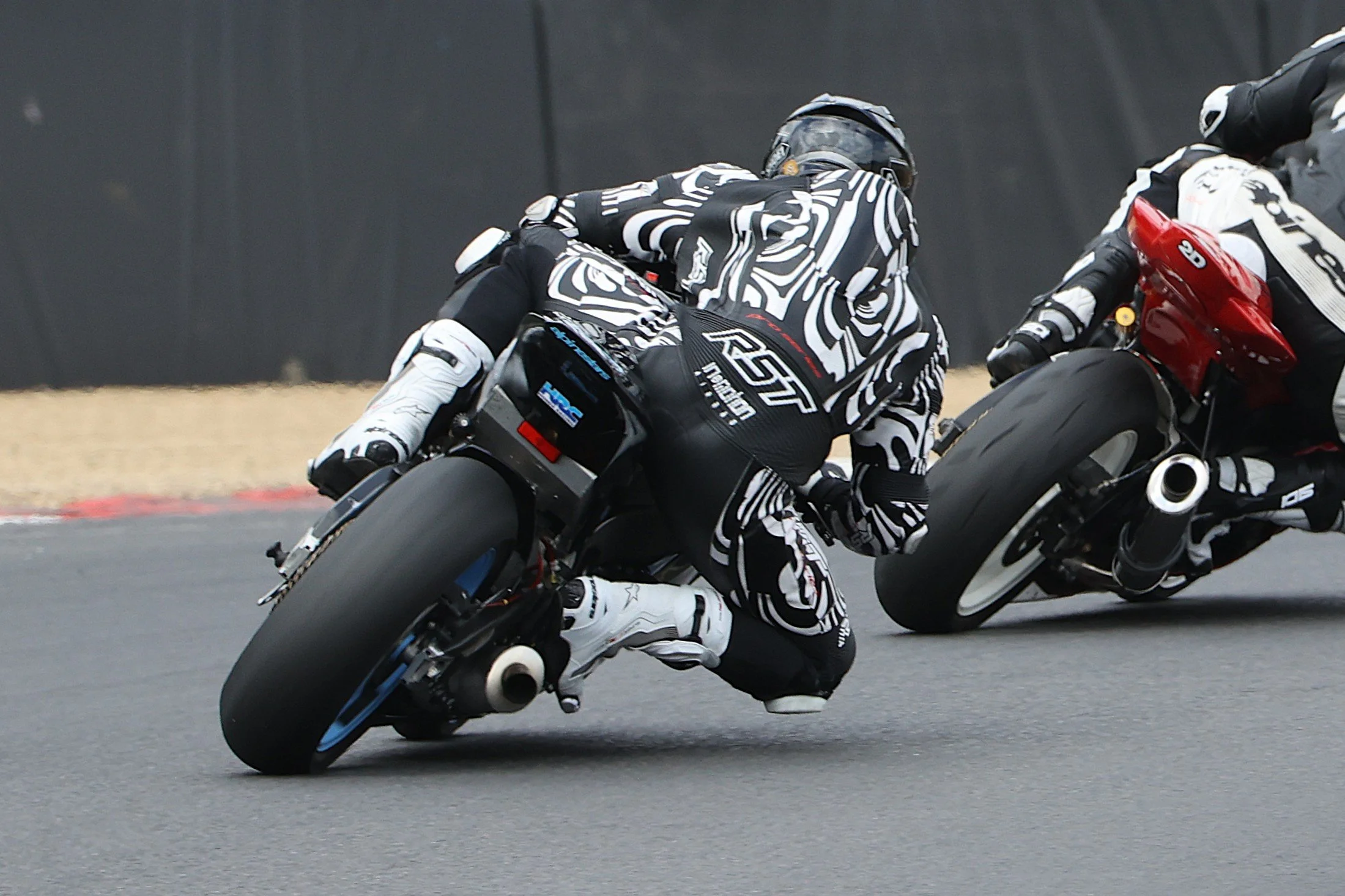 BB017325 crop.JPG