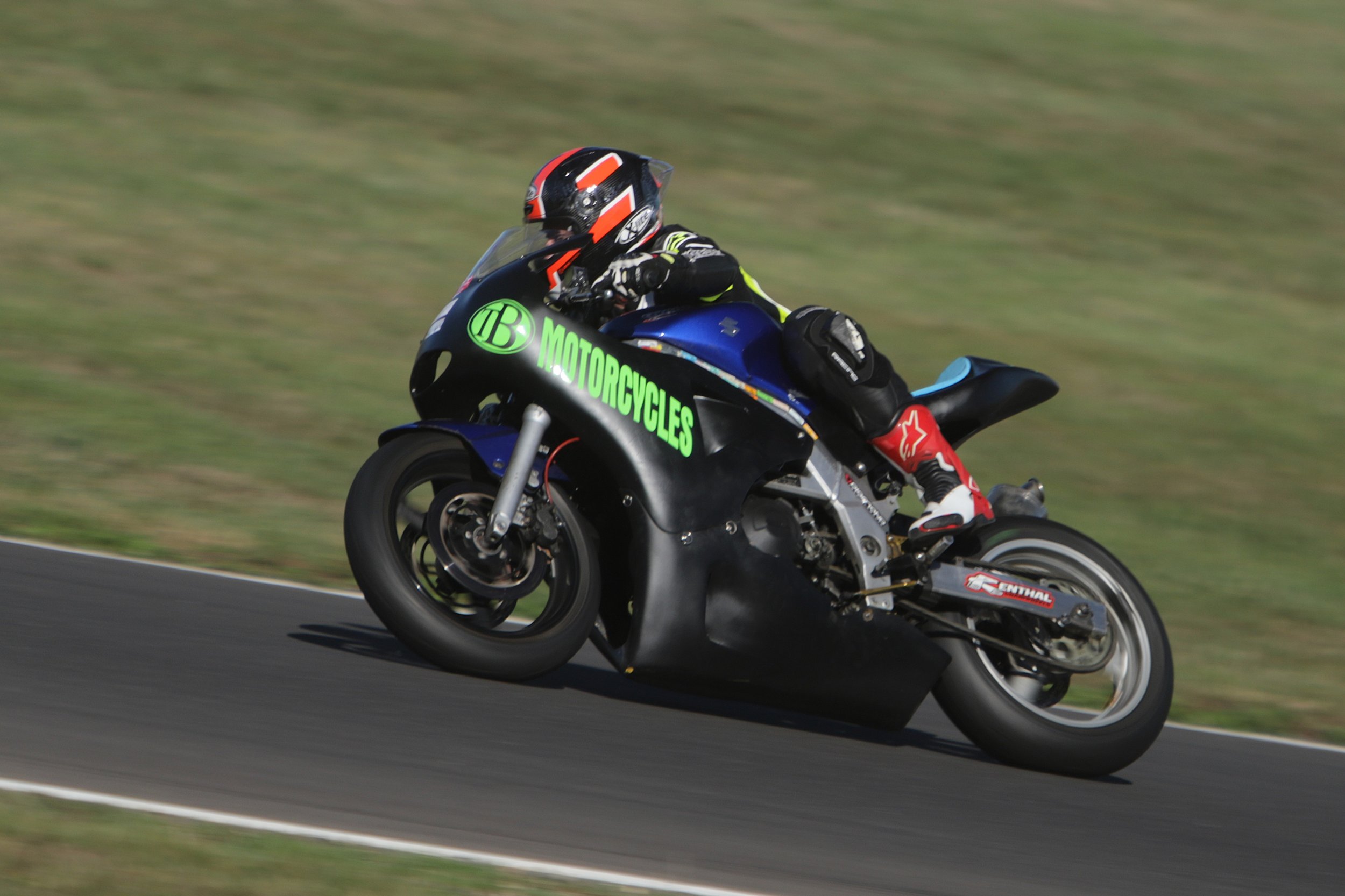IMG_3943 crop.jpg