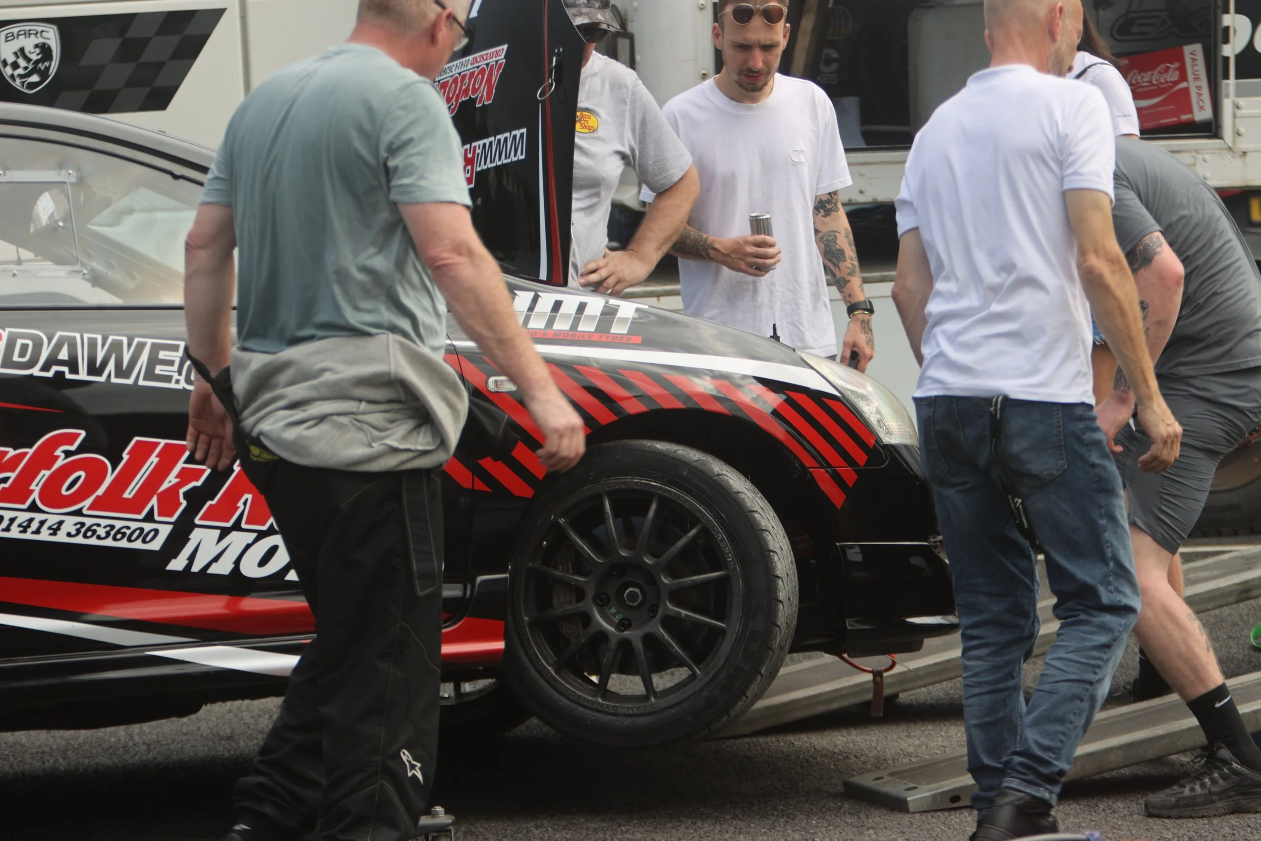 Life in the Pits - LHMC Race Day