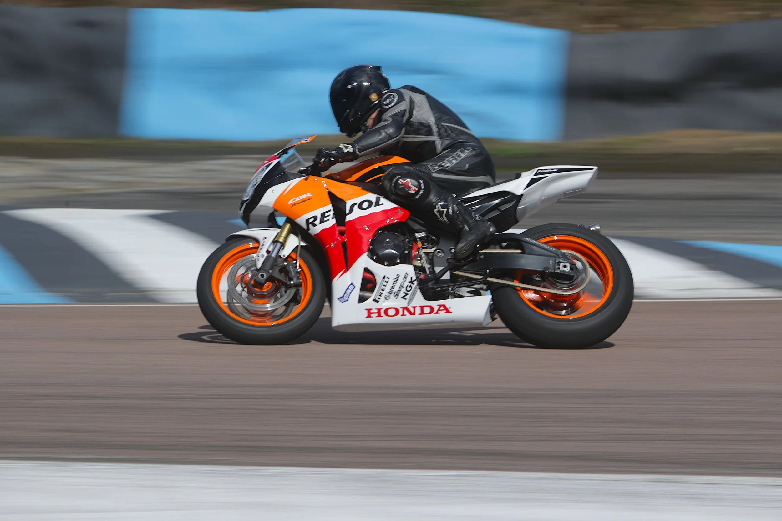 BB018670 crop.JPG