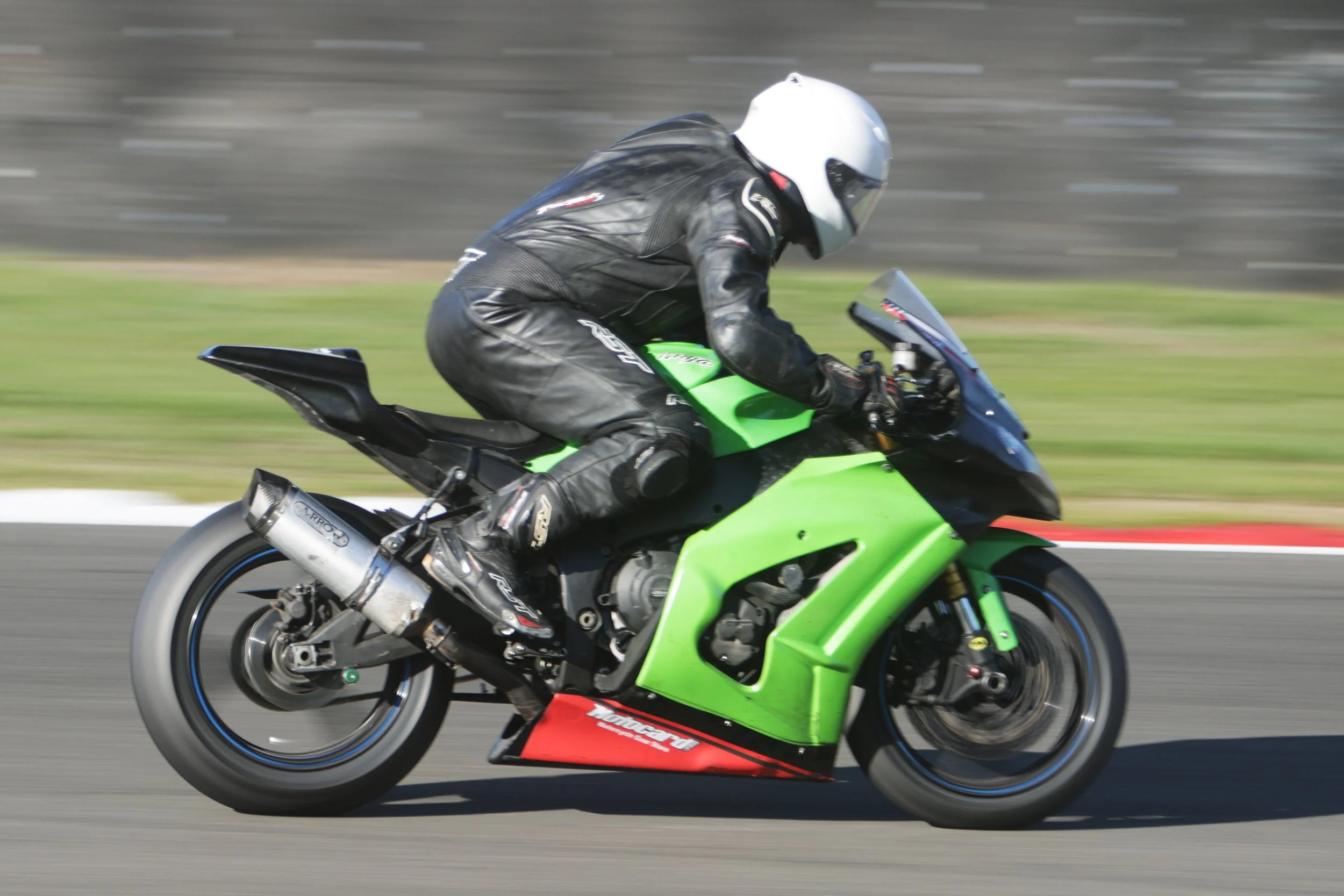 BB011004 crop.jpg