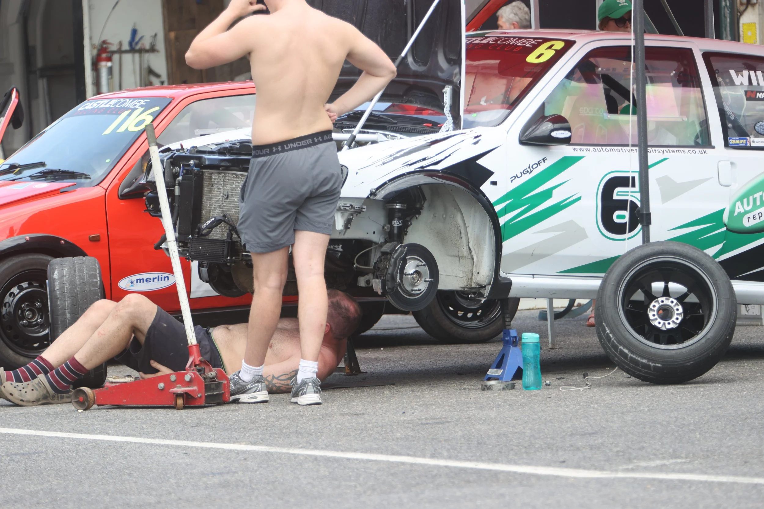 Life in the Pits - LHMC Race Day