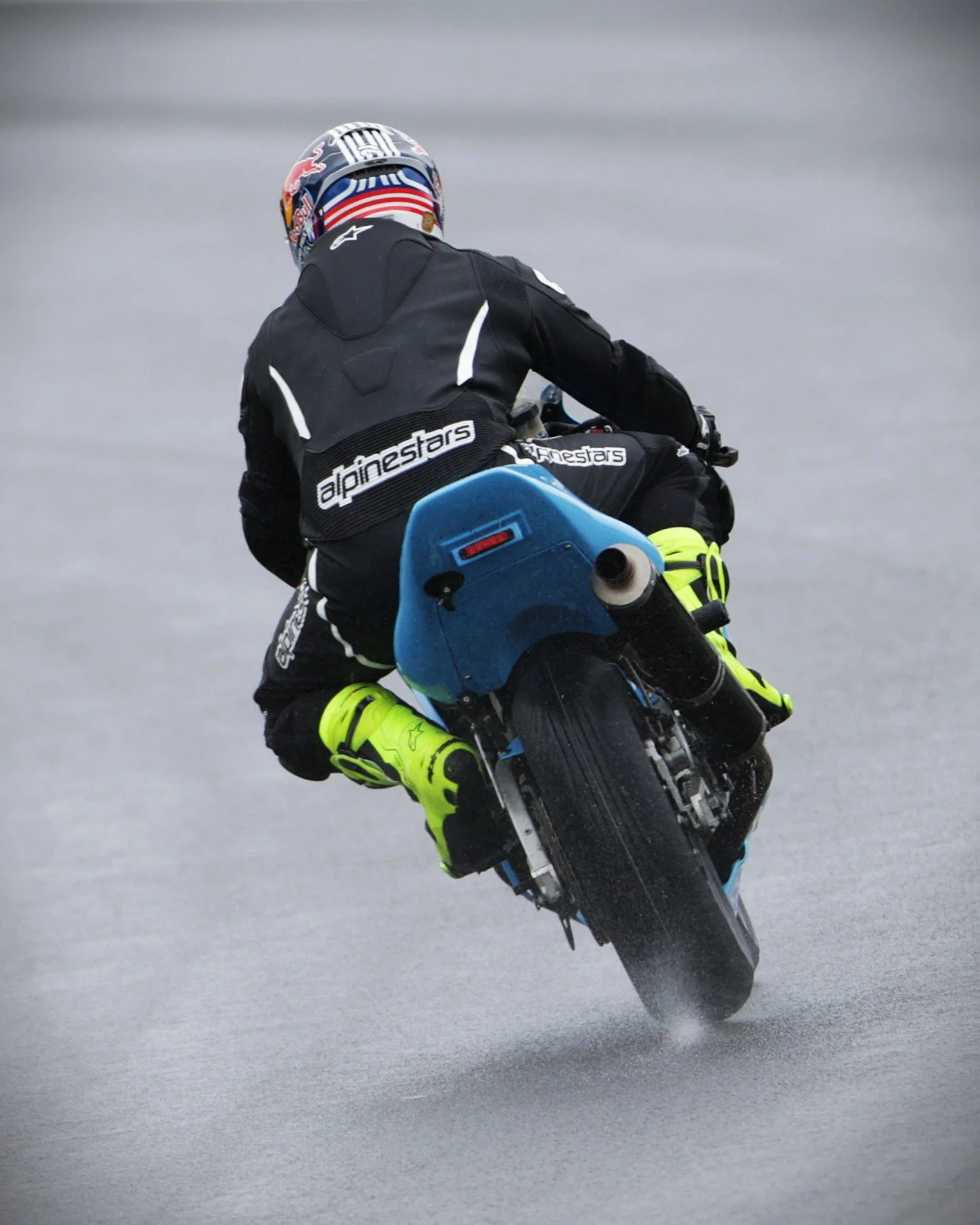 No Limits Bike Track Day - 27 Oct 26 - It was a wet start to the day