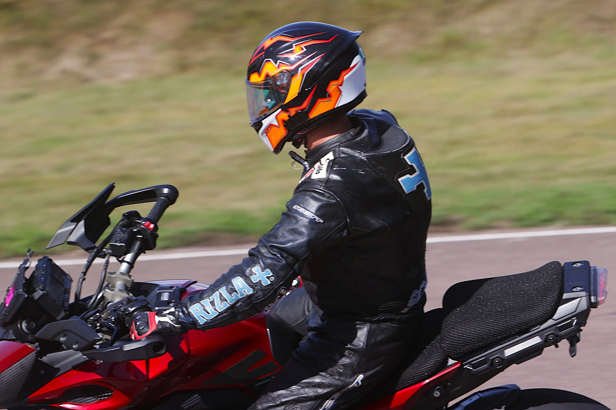 BB018275 crop.JPG
