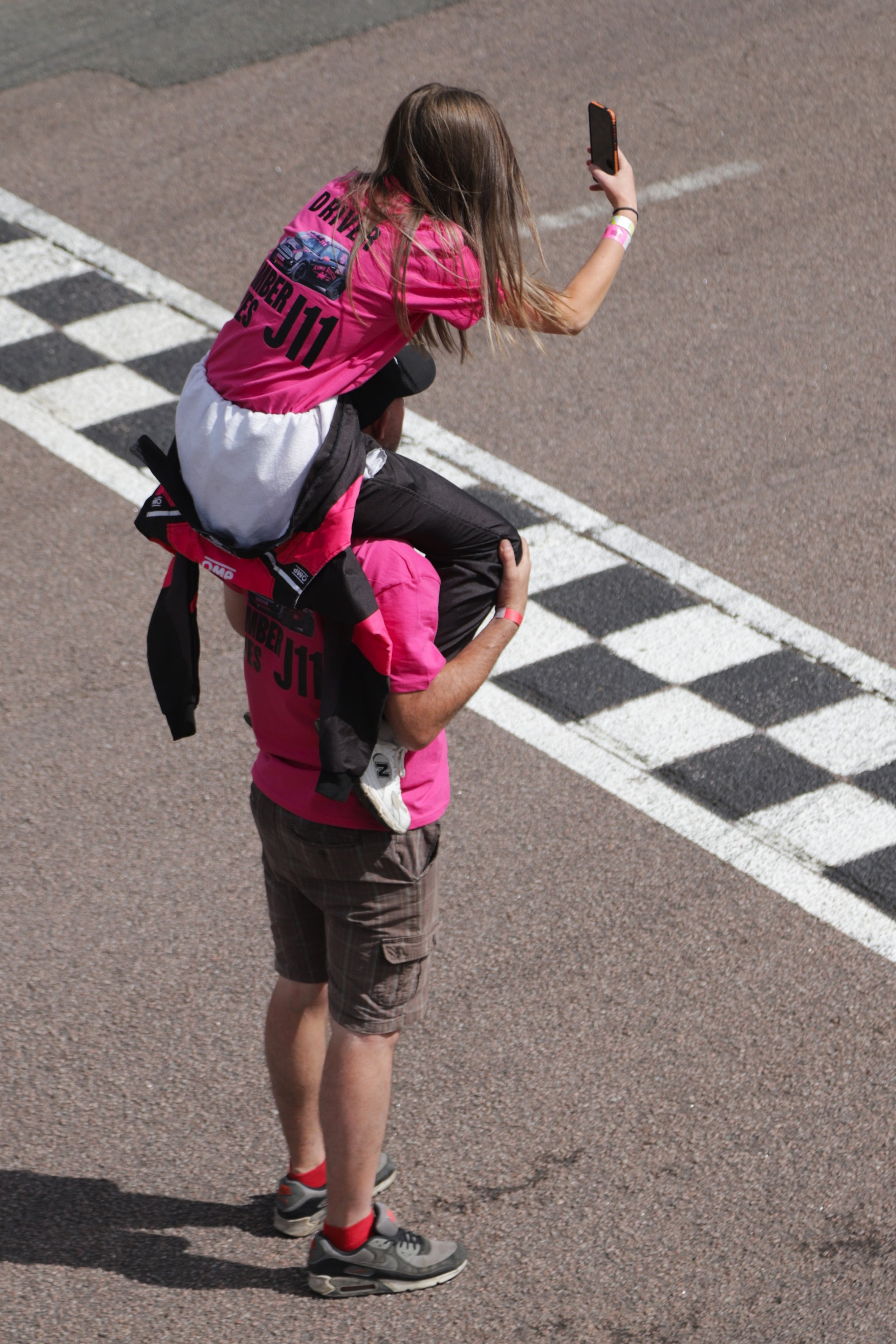 Supporting crew