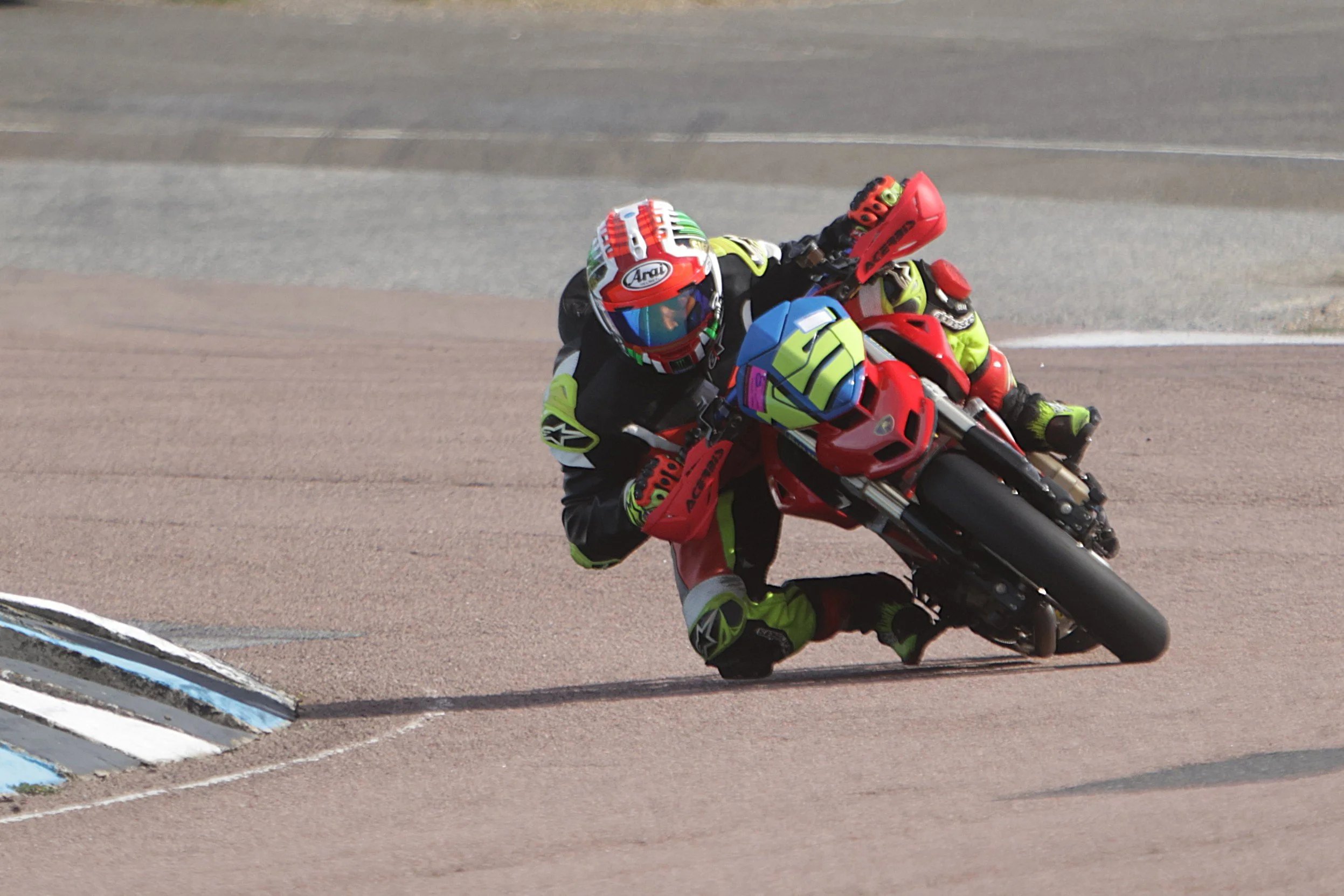 BB018466 crop.jpg