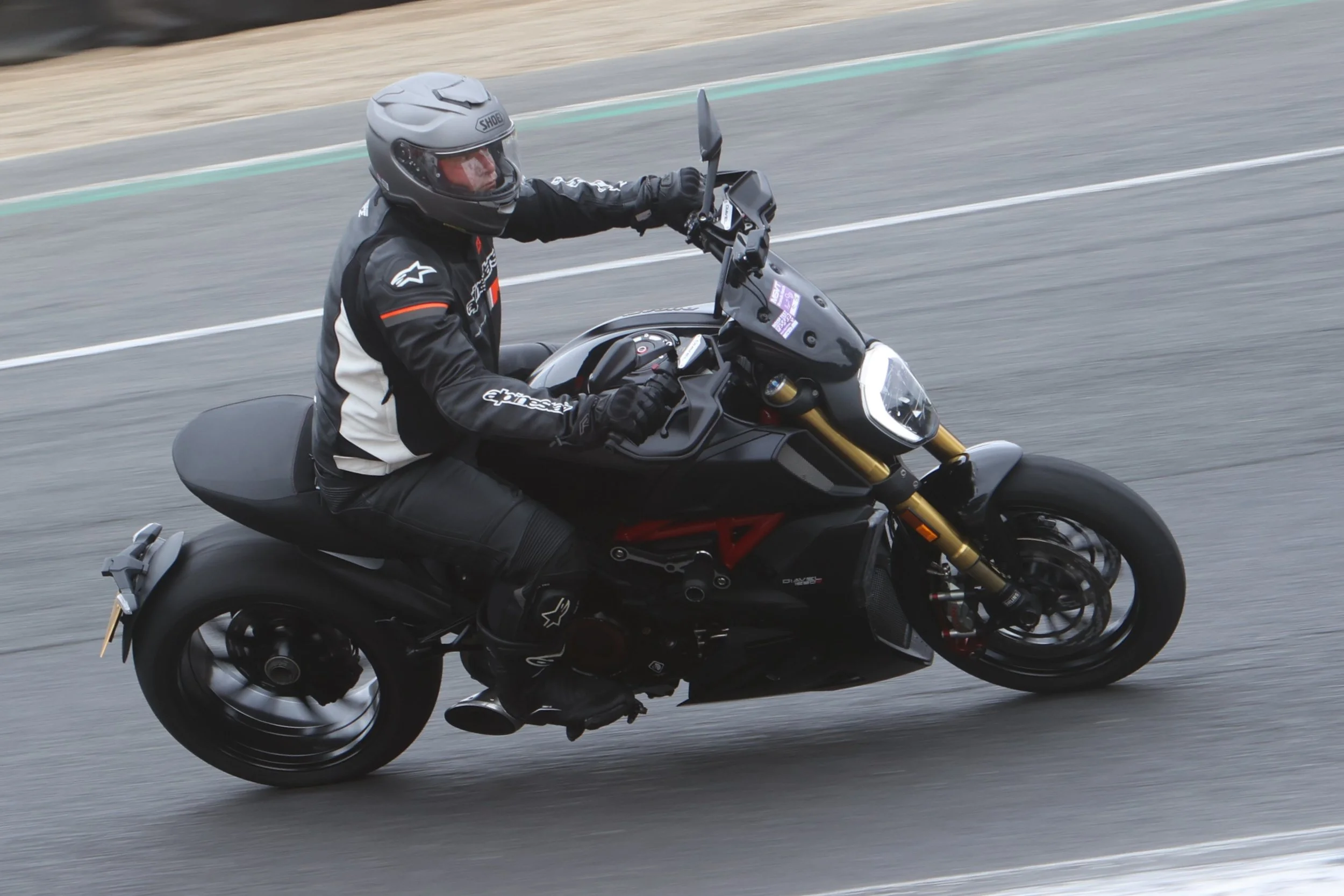 BB015905 crop.JPG