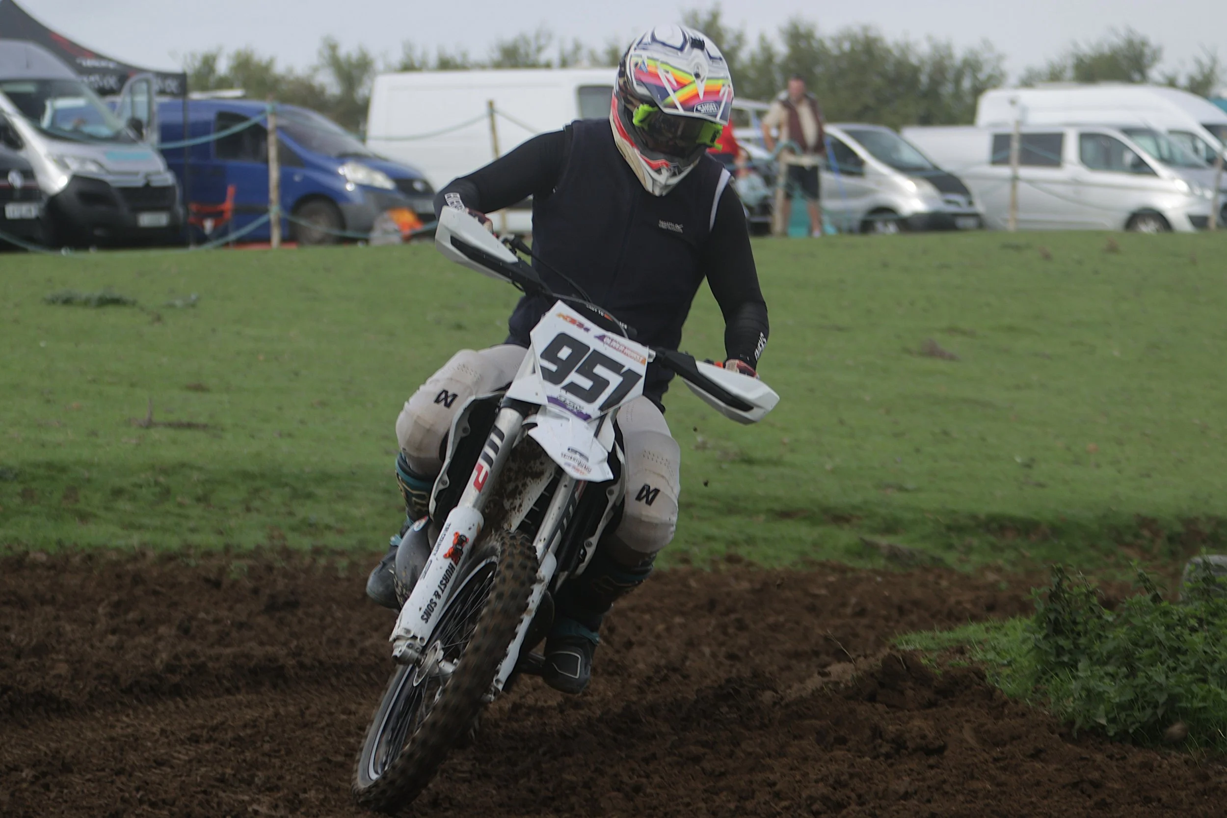 BB019122 crop.jpg
