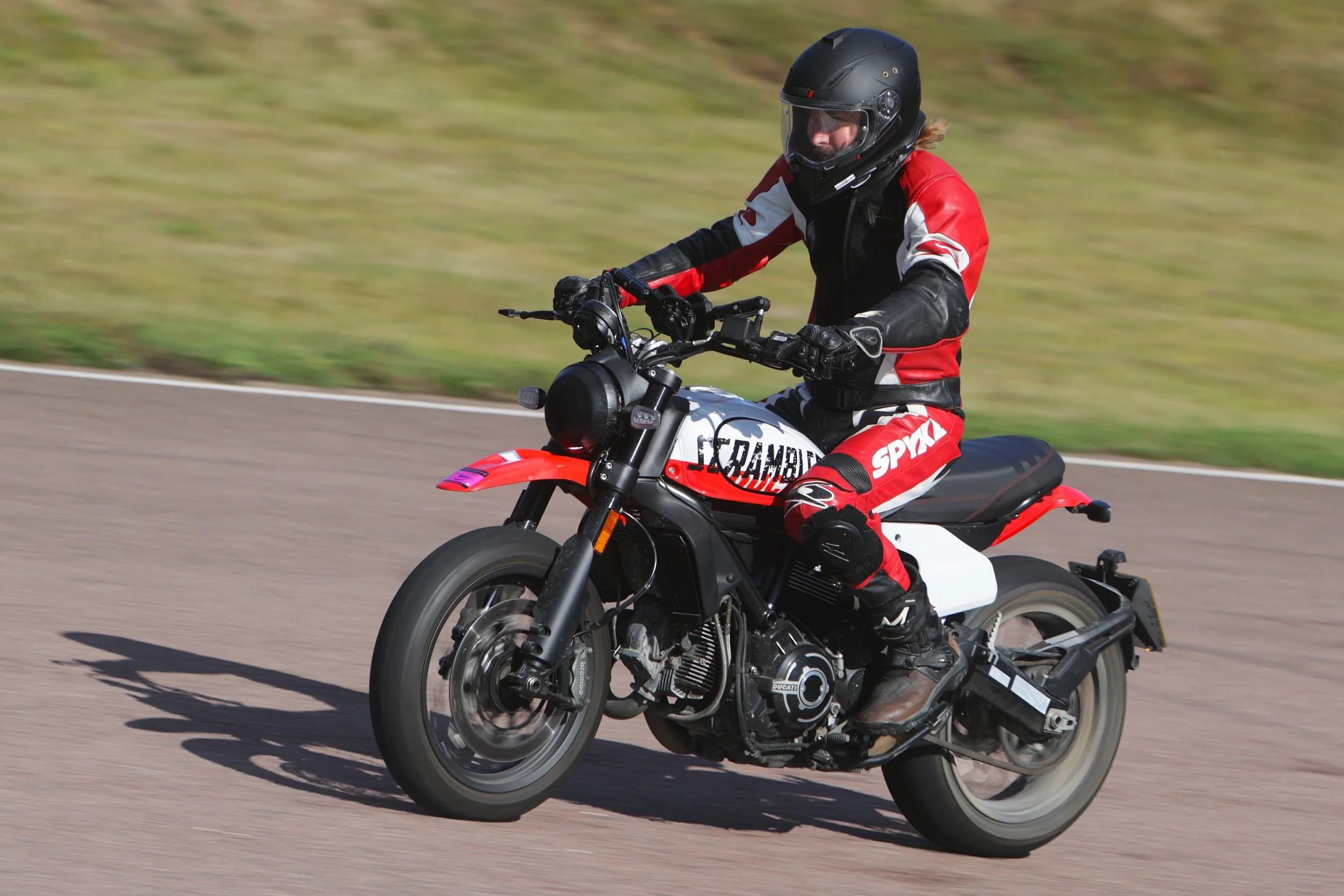 BB018124 crop.JPG