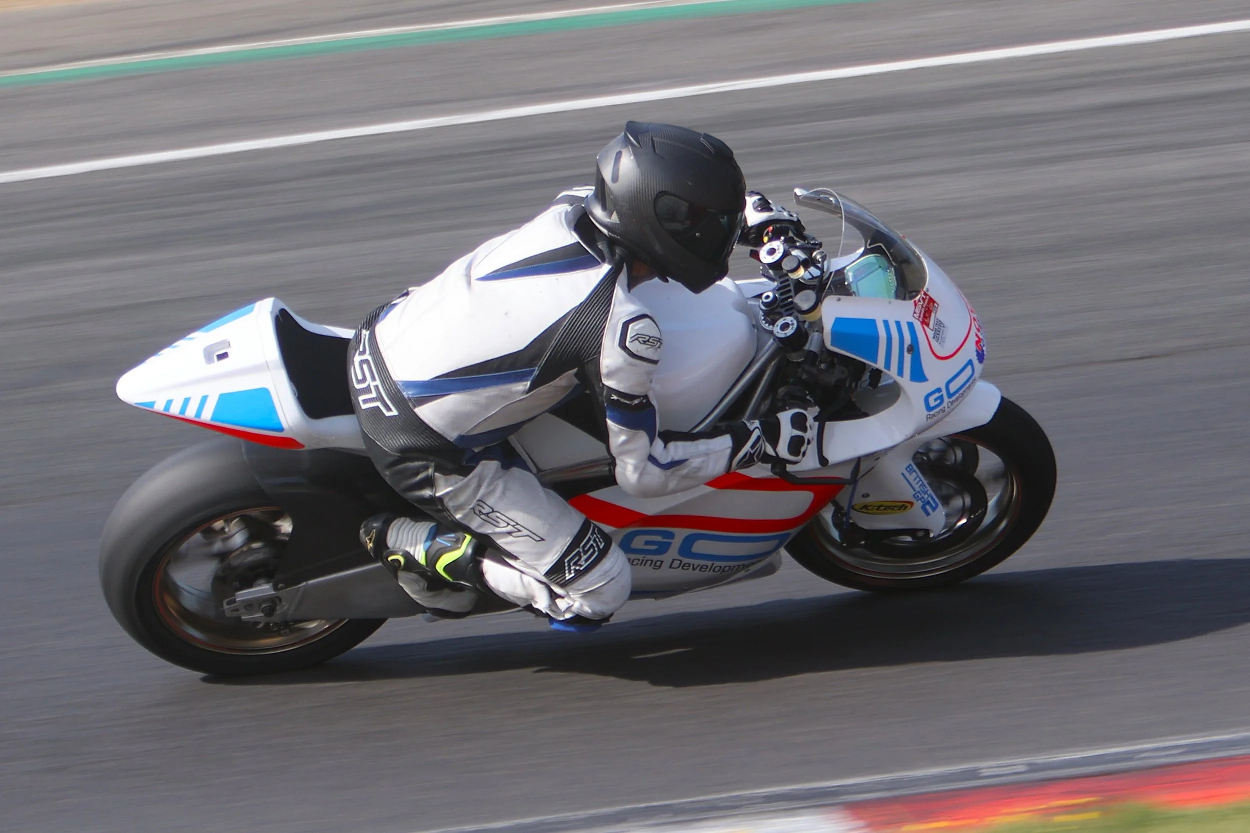 BB012848 crop.JPG