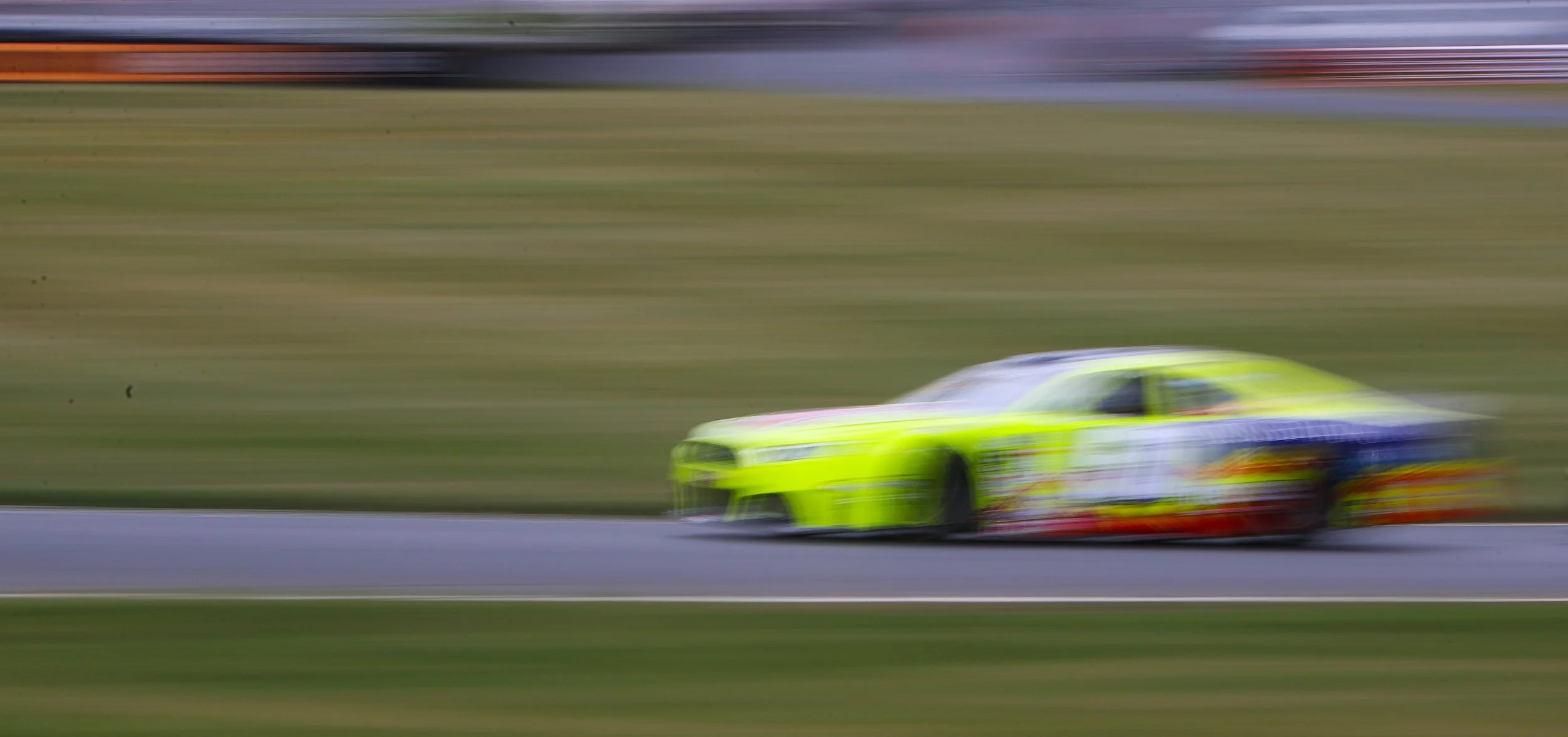 Whip pan - Test Day for 'American Speedfest' at Brands Hatch - 05 June 26