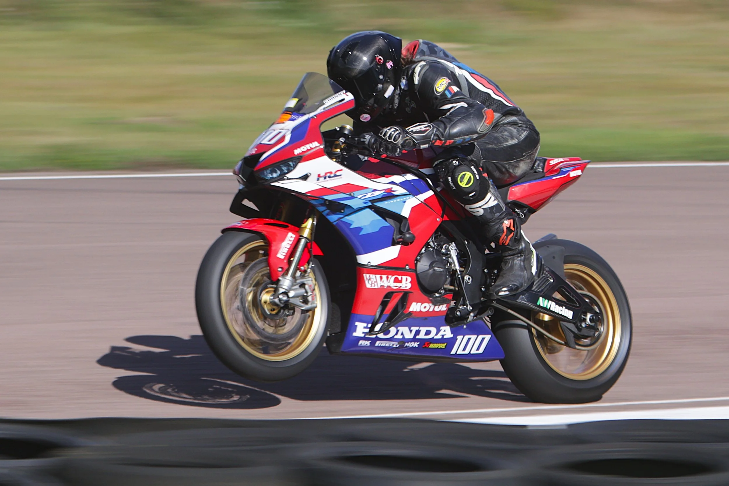 BB018362 crop.JPG