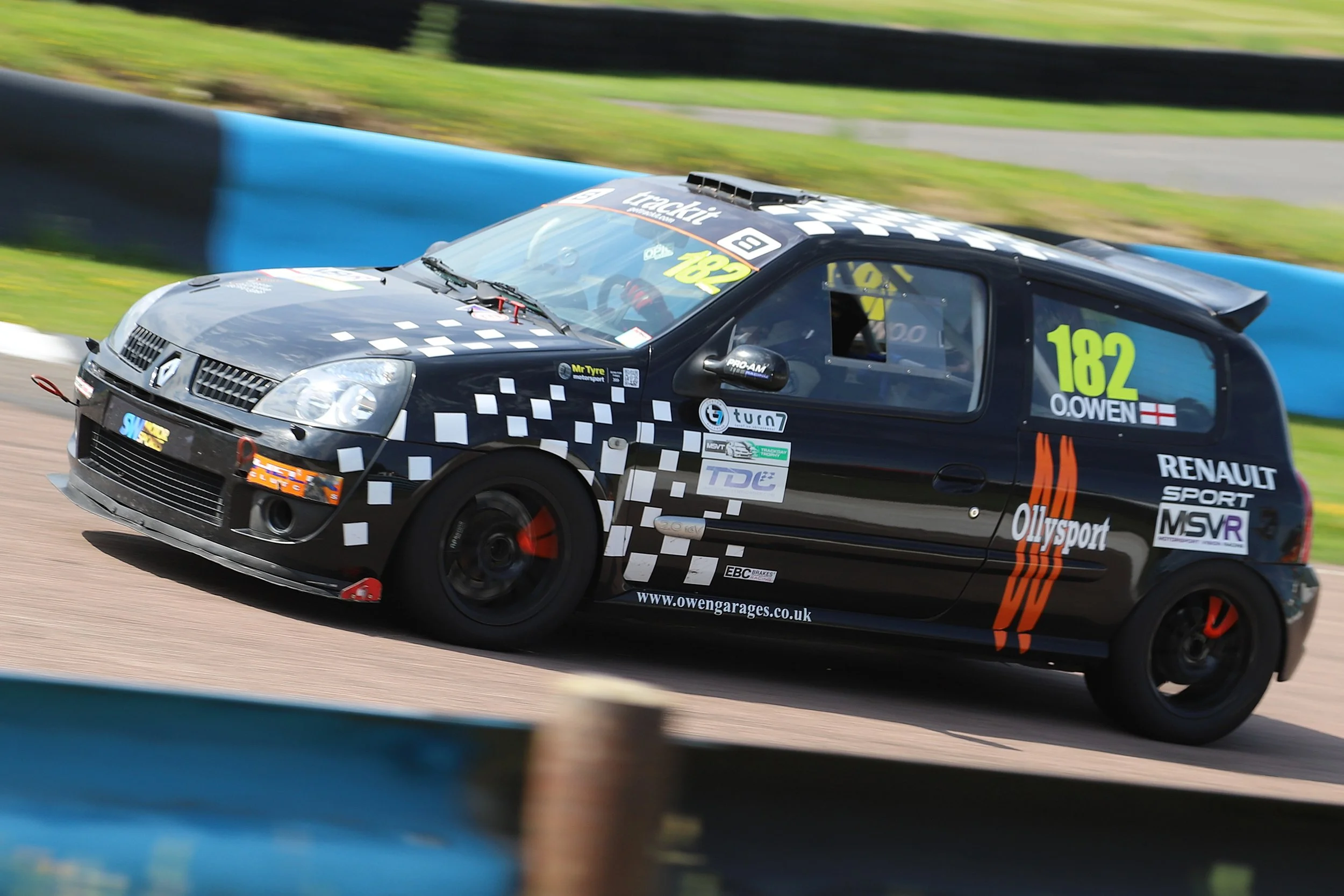 Production Saloons - LHMC Race Day