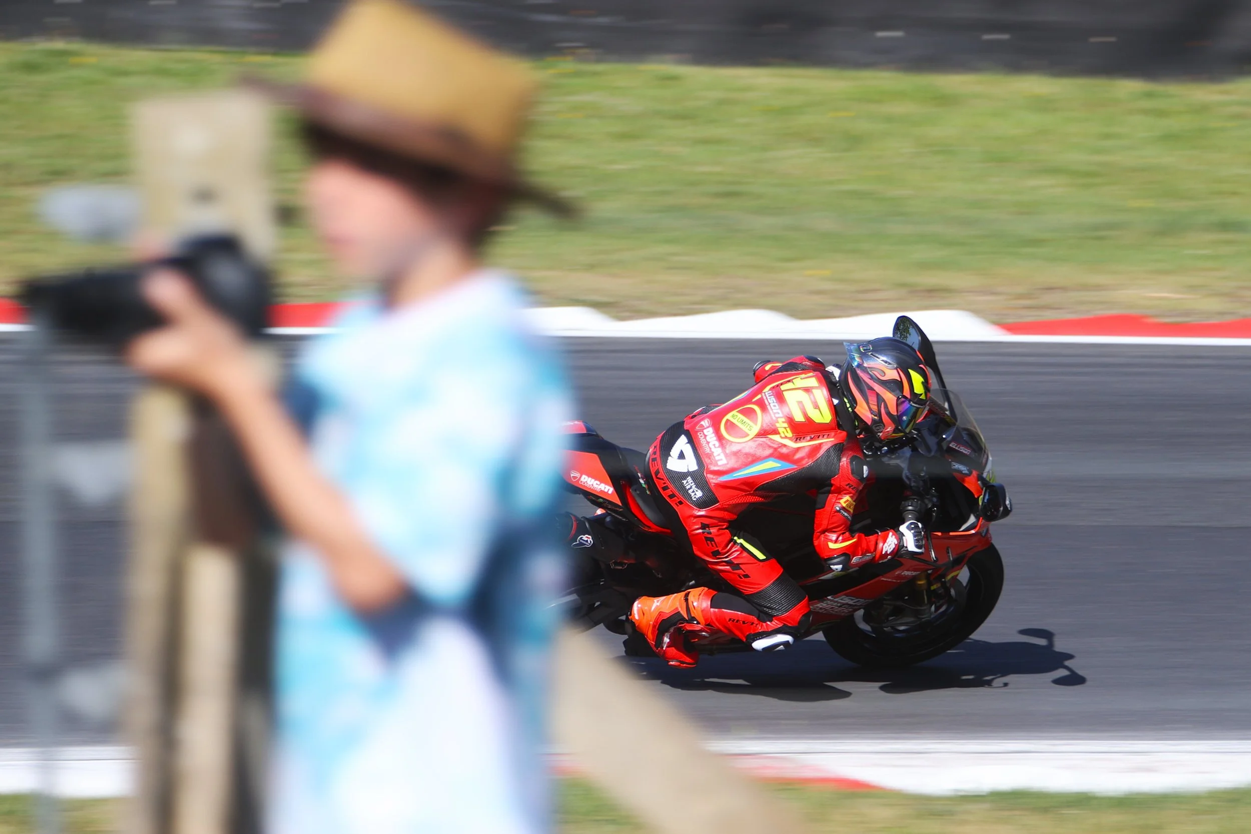 Budding camera man aged 11, shooting 'Druids' - No Limits Bike Track Day 26 May 26