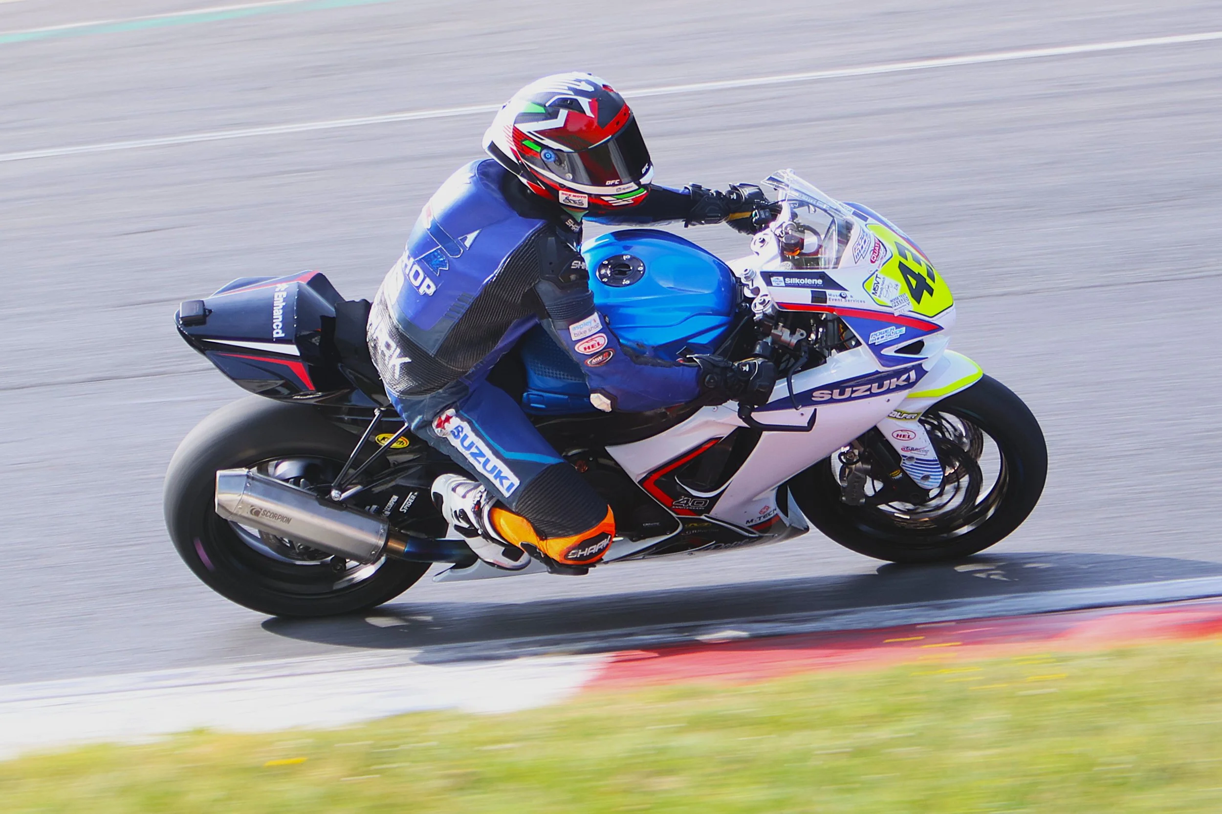 BB011893 crop.JPG